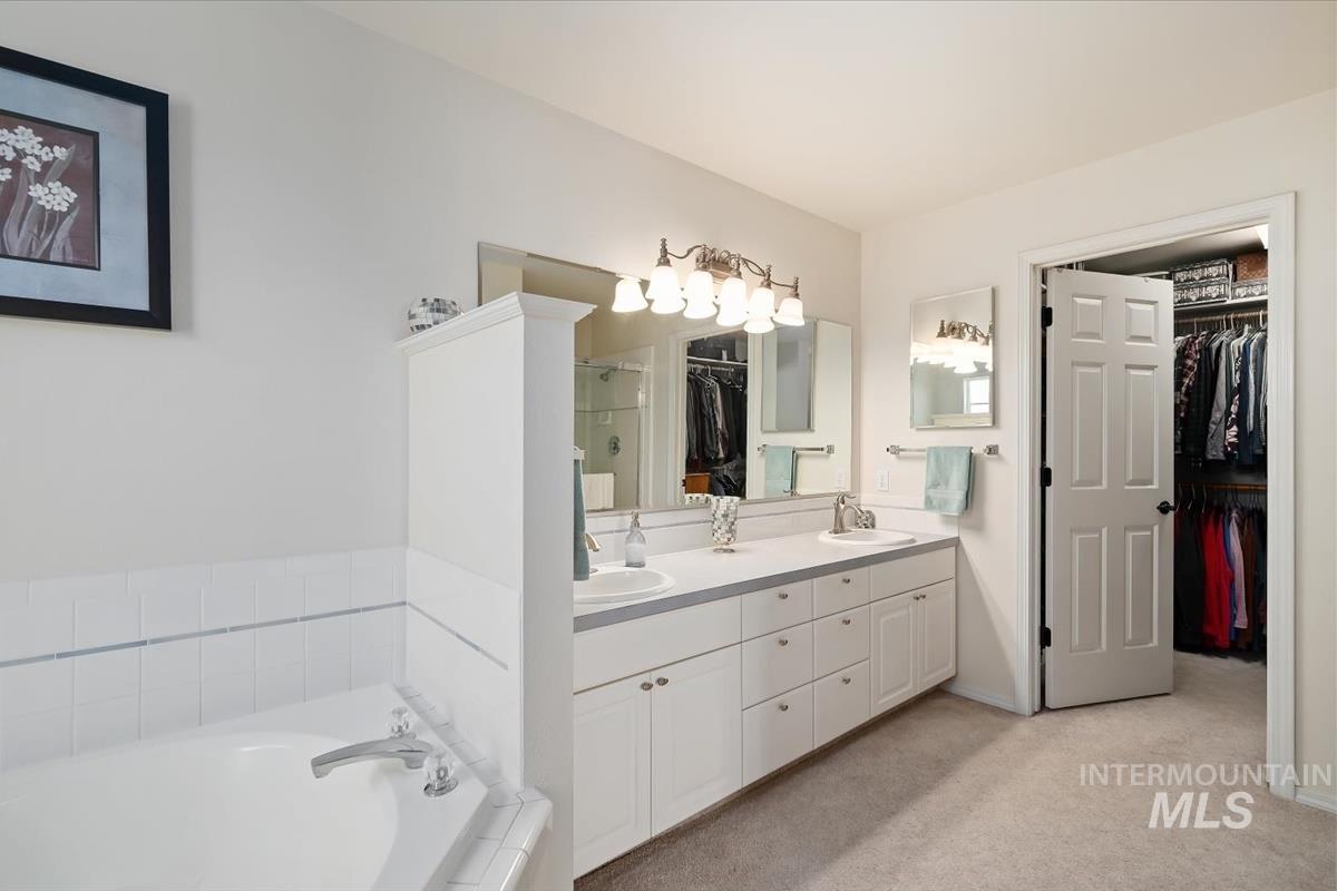 821 Horizon Way, Nampa, Idaho 83686, 3 Bedrooms, 2 Bathrooms, Residential For Sale, Price $489,900, 98991771