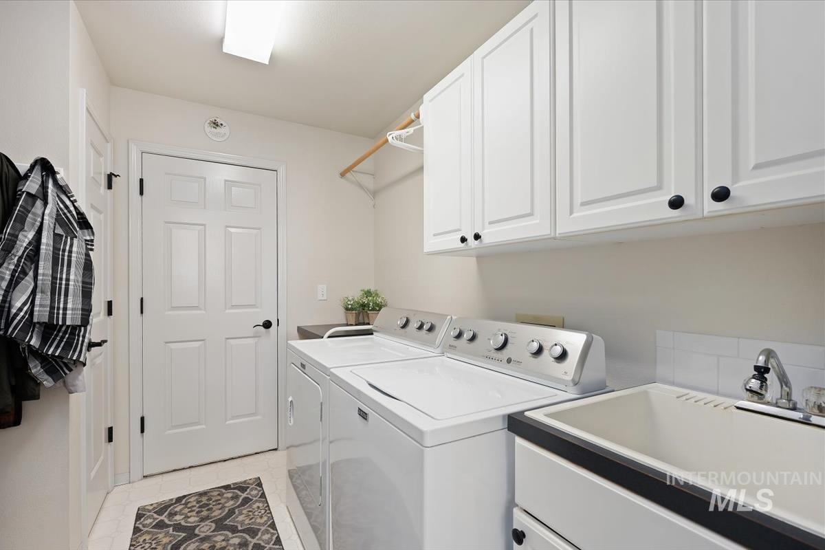 821 Horizon Way, Nampa, Idaho 83686, 3 Bedrooms, 2 Bathrooms, Residential For Sale, Price $489,900, 98991771