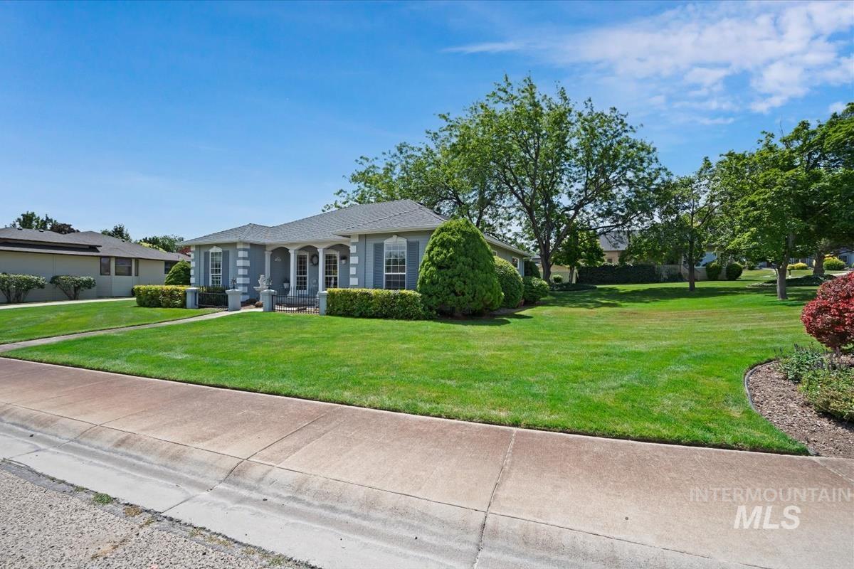 821 Horizon Way, Nampa, Idaho 83686, 3 Bedrooms, 2 Bathrooms, Residential For Sale, Price $489,900, 98991771