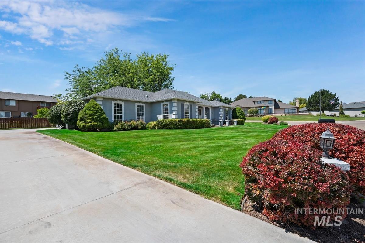 821 Horizon Way, Nampa, Idaho 83686, 3 Bedrooms, 2 Bathrooms, Residential For Sale, Price $489,900, 98991771