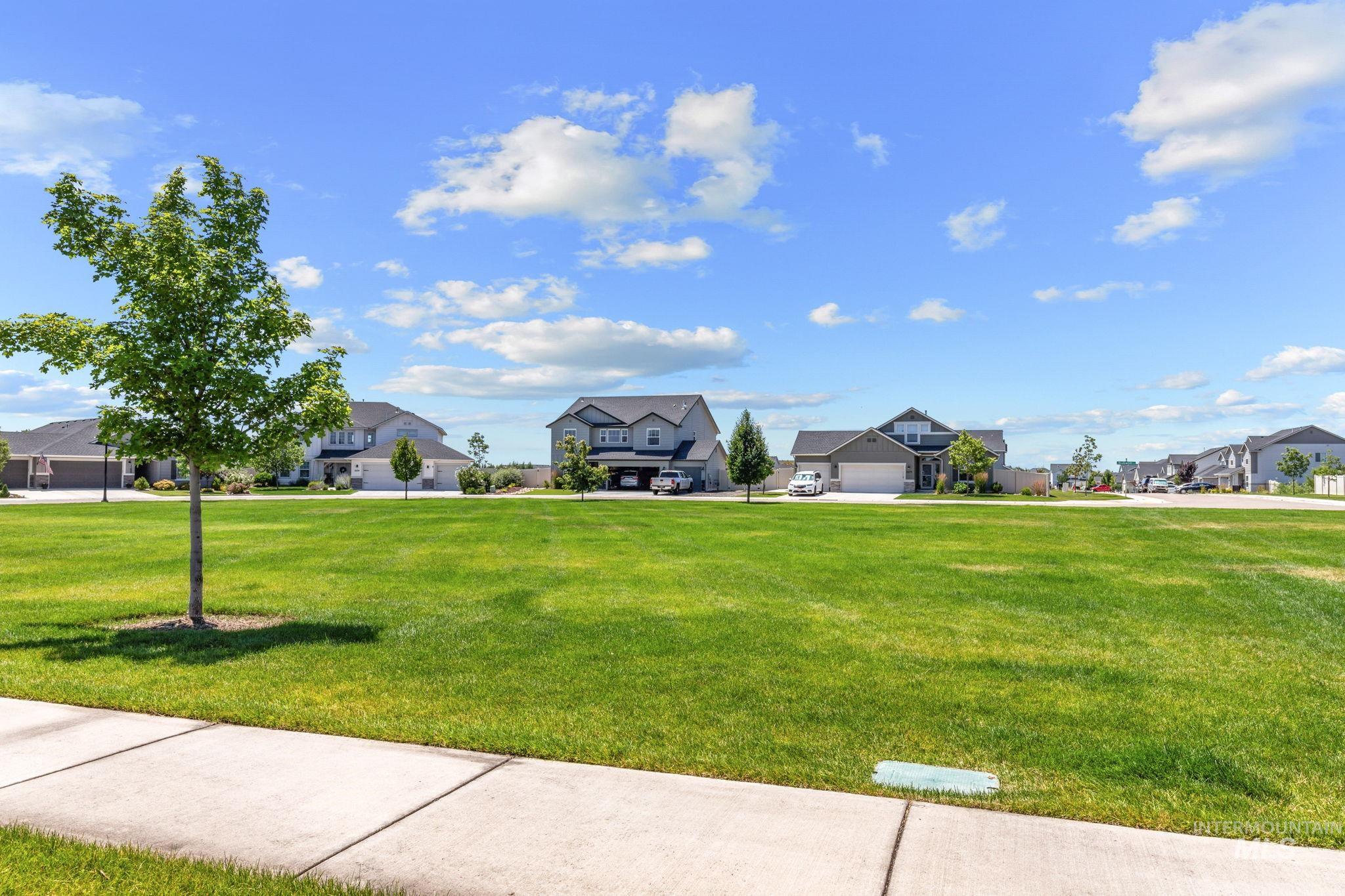 2265 N Cold Creek Ave, Star, Idaho 83669, 3 Bedrooms, 2 Bathrooms, Residential For Sale, Price $509,900, 98991772