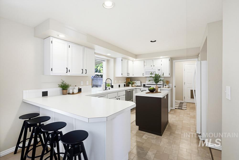 6925 W Stratton St, Boise, Idaho 83704, 3 Bedrooms, 2.5 Bathrooms, Residential For Sale, Price $478,000, 98991777