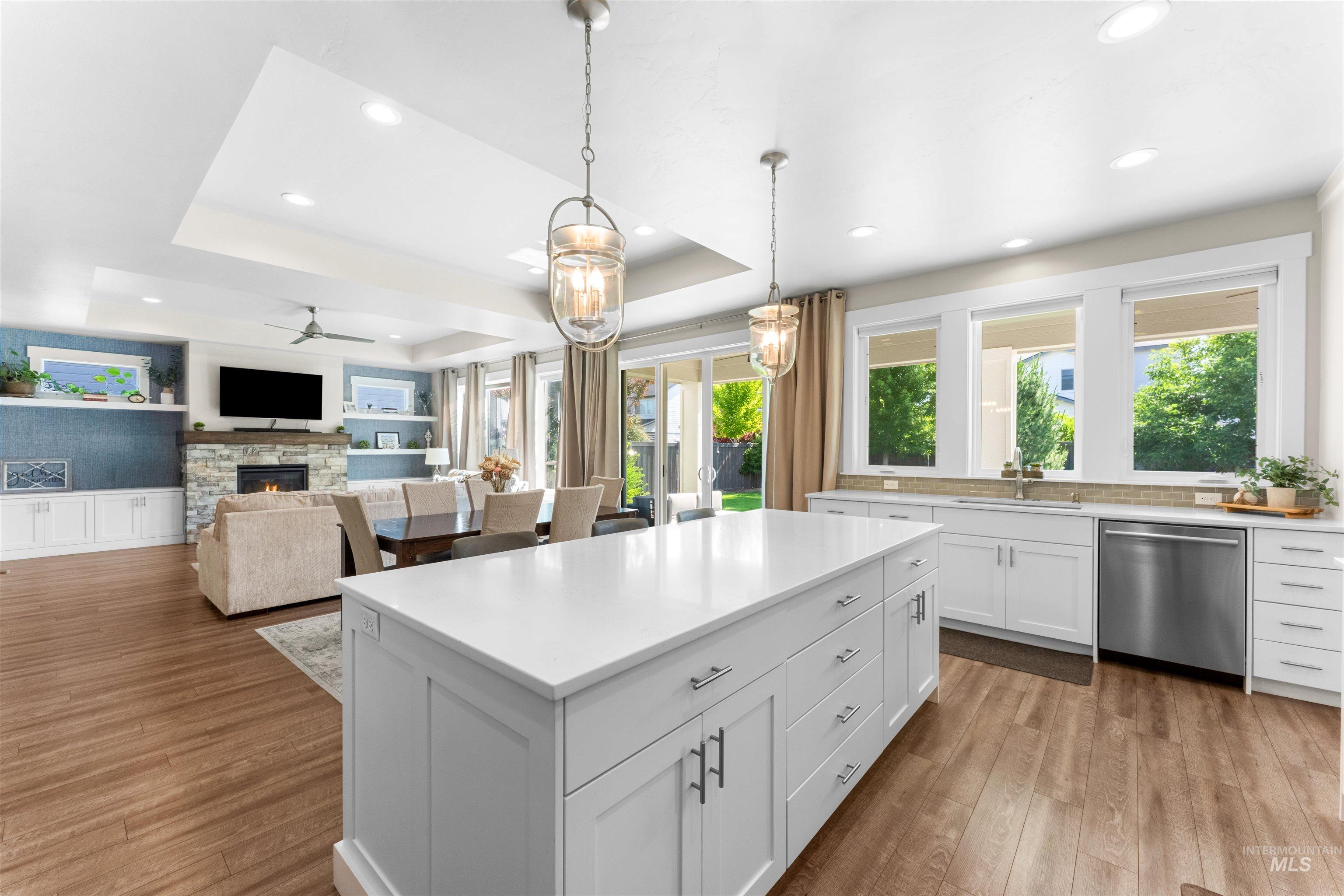 5898 S Ashcroft Way, Meridian, Idaho 83642, 5 Bedrooms, 4 Bathrooms, Residential For Sale, Price $879,900, 98991780