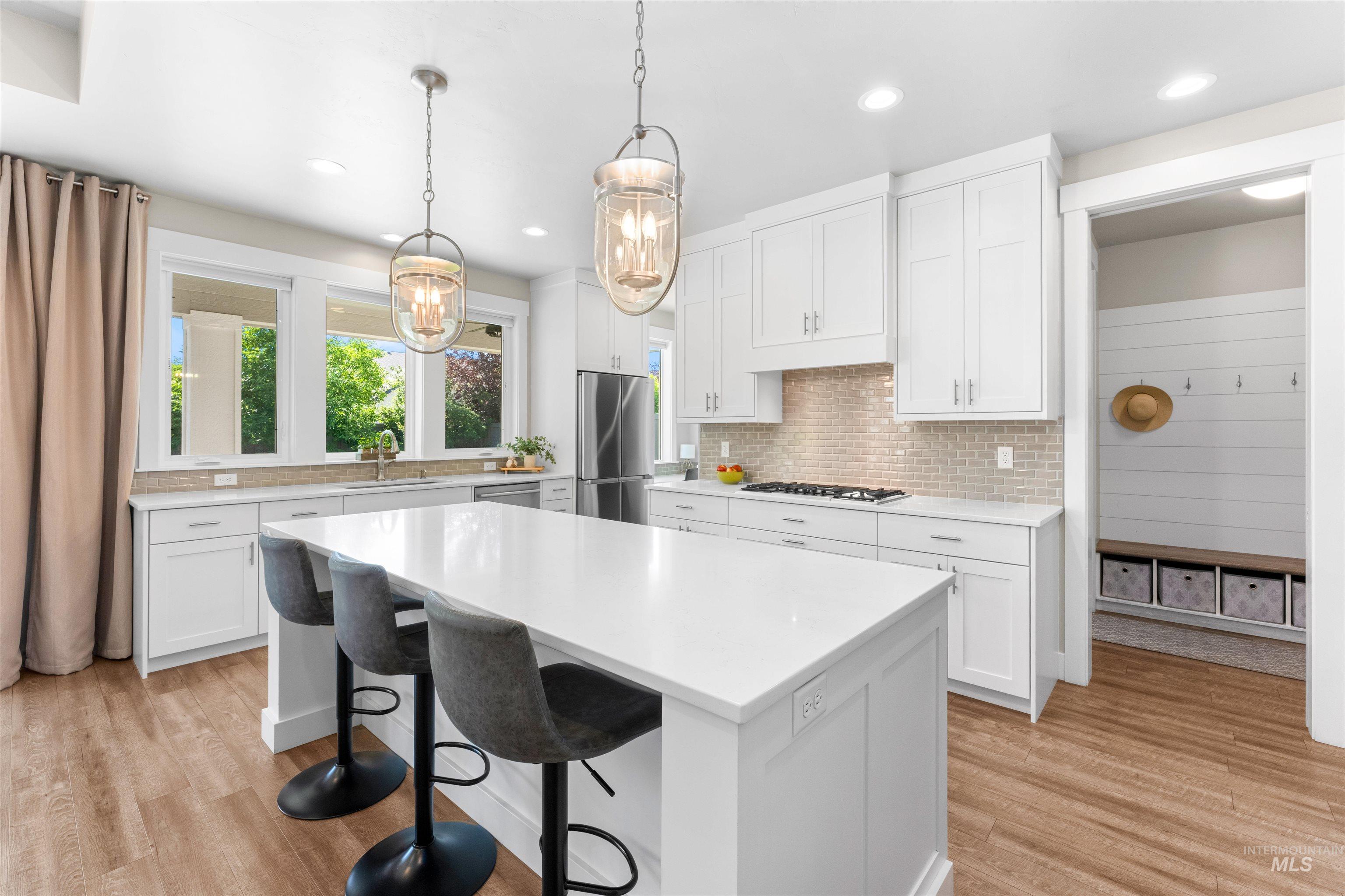 5898 S Ashcroft Way, Meridian, Idaho 83642, 5 Bedrooms, 4 Bathrooms, Residential For Sale, Price $879,900, 98991780