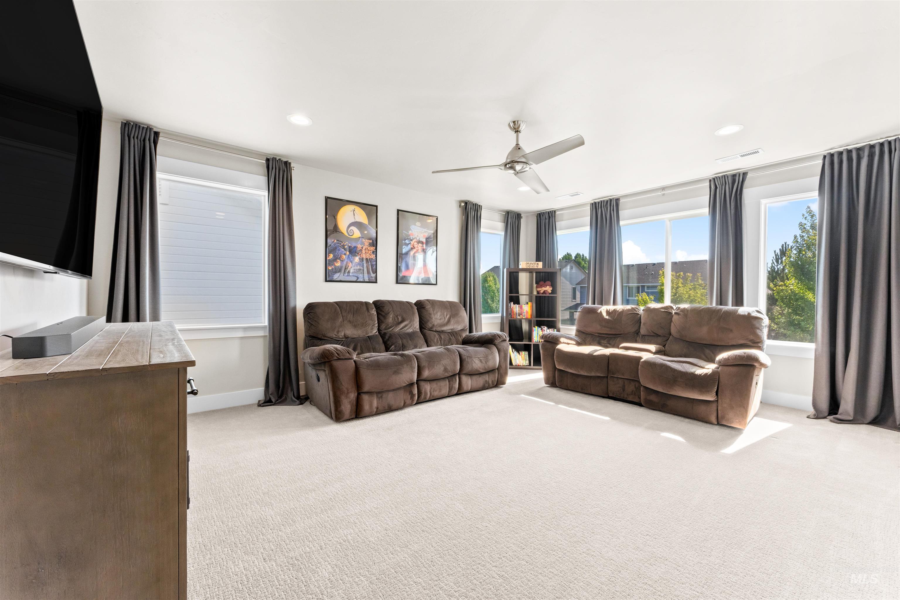 5898 S Ashcroft Way, Meridian, Idaho 83642, 5 Bedrooms, 4 Bathrooms, Residential For Sale, Price $879,900, 98991780