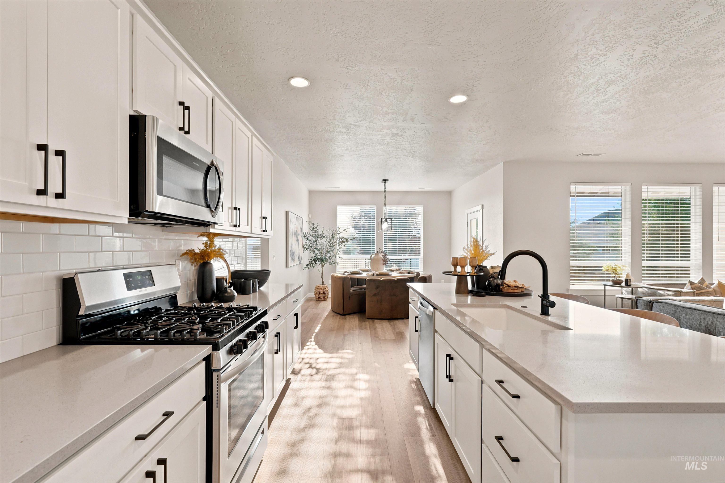 2369 N Meadowhills Ave, Star, Idaho 83669, 4 Bedrooms, 2 Bathrooms, Residential For Sale, Price $599,900, 98991781