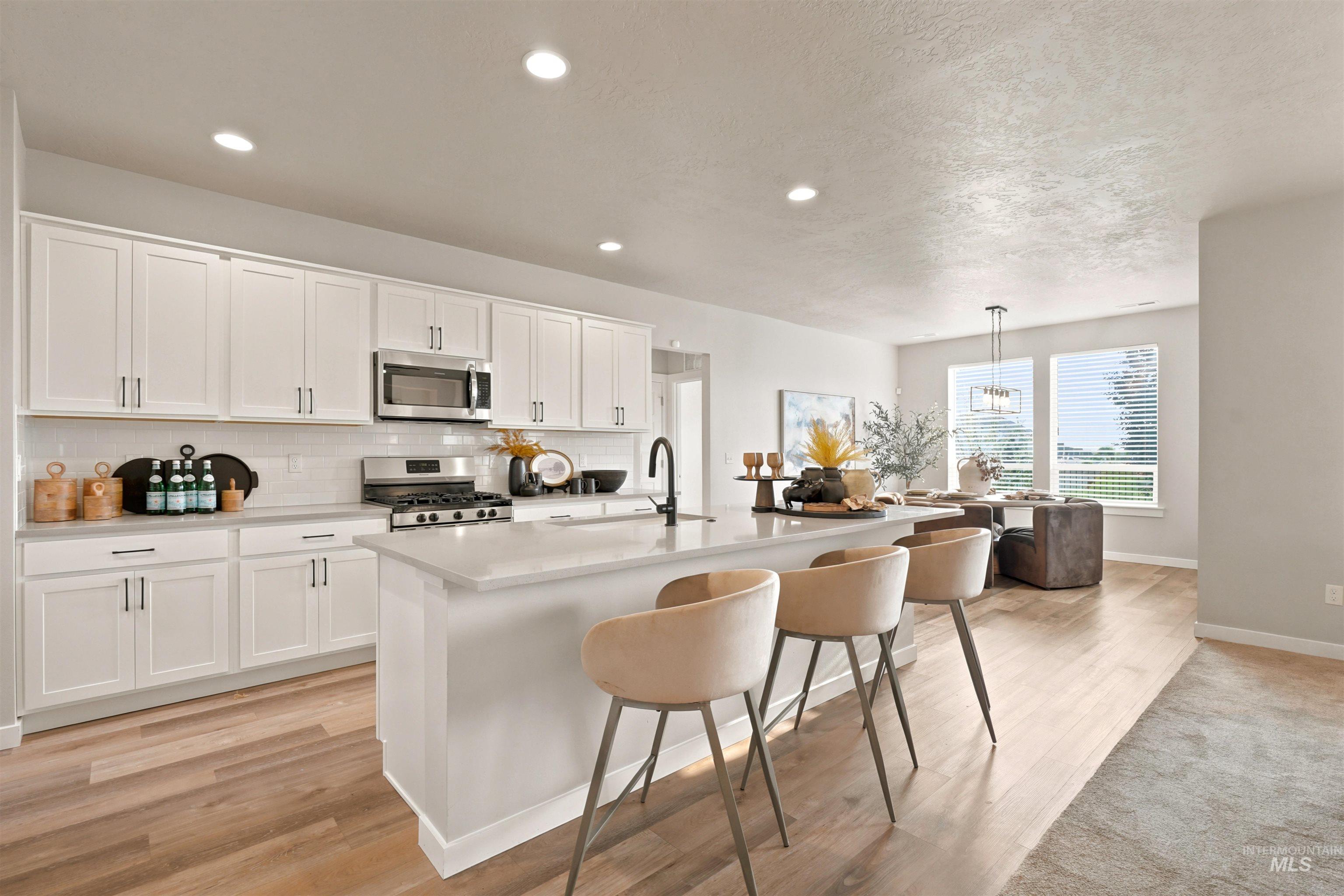 2369 N Meadowhills Ave, Star, Idaho 83669, 4 Bedrooms, 2 Bathrooms, Residential For Sale, Price $599,900, 98991781