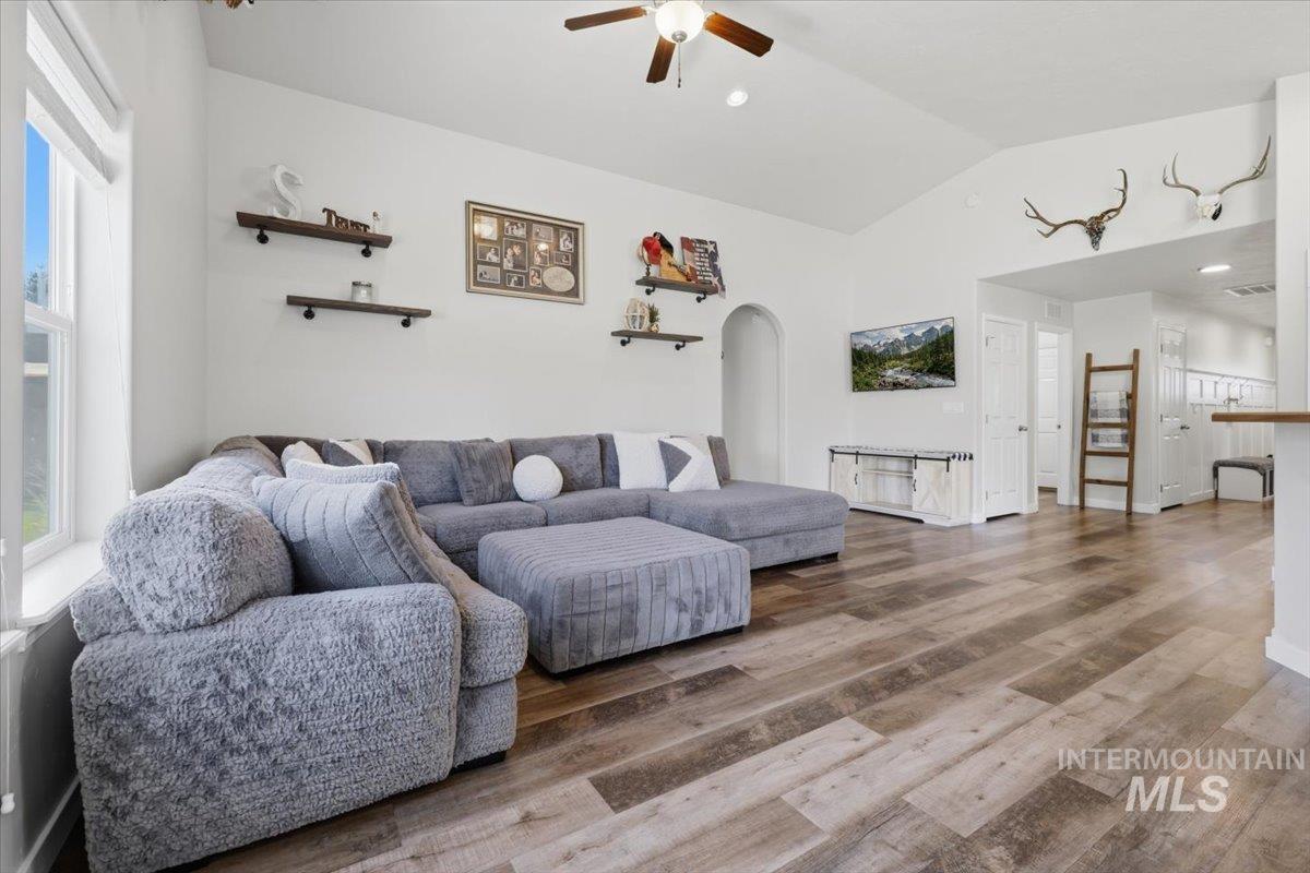 4340 E Elk River St, Nampa, Idaho 83686, 3 Bedrooms, 2 Bathrooms, Residential For Sale, Price $415,500, 98991782