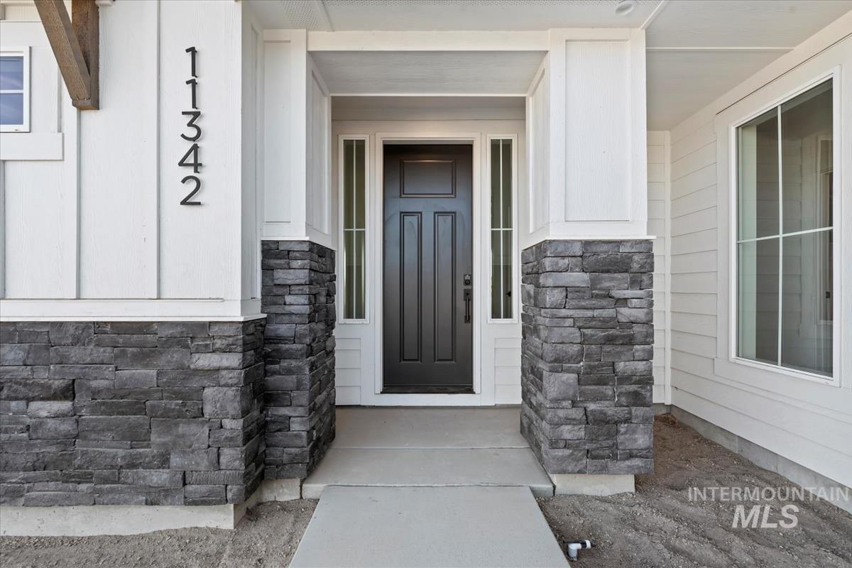 11135 S Corballis Ln, Kuna, Idaho 83634, 3 Bedrooms, 3 Bathrooms, Residential For Sale, Price $749,880, 98991783