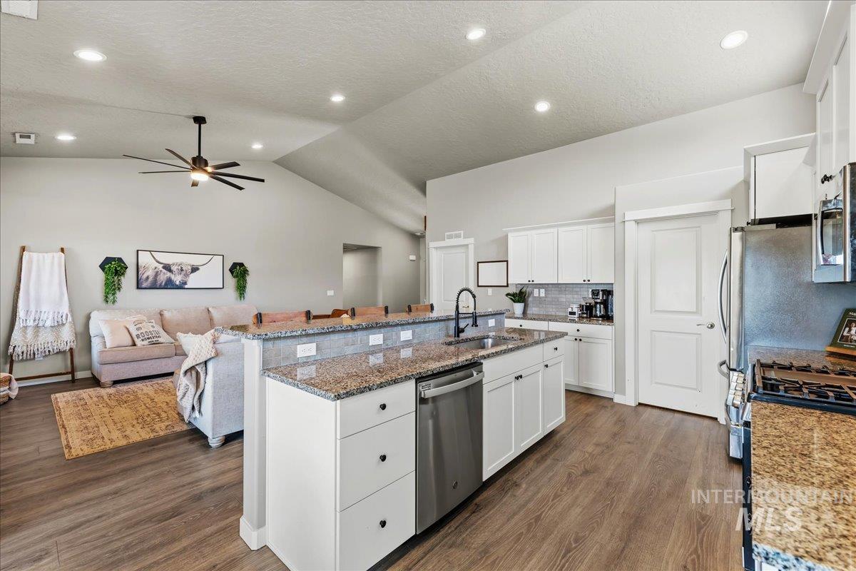 5770 E Walbrook St, Nampa, Idaho 83687, 4 Bedrooms, 2 Bathrooms, Residential For Sale, Price $519,900, 98991784