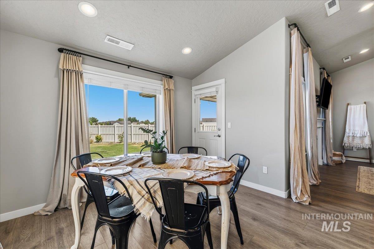 5770 E Walbrook St, Nampa, Idaho 83687, 4 Bedrooms, 2 Bathrooms, Residential For Sale, Price $519,900, 98991784