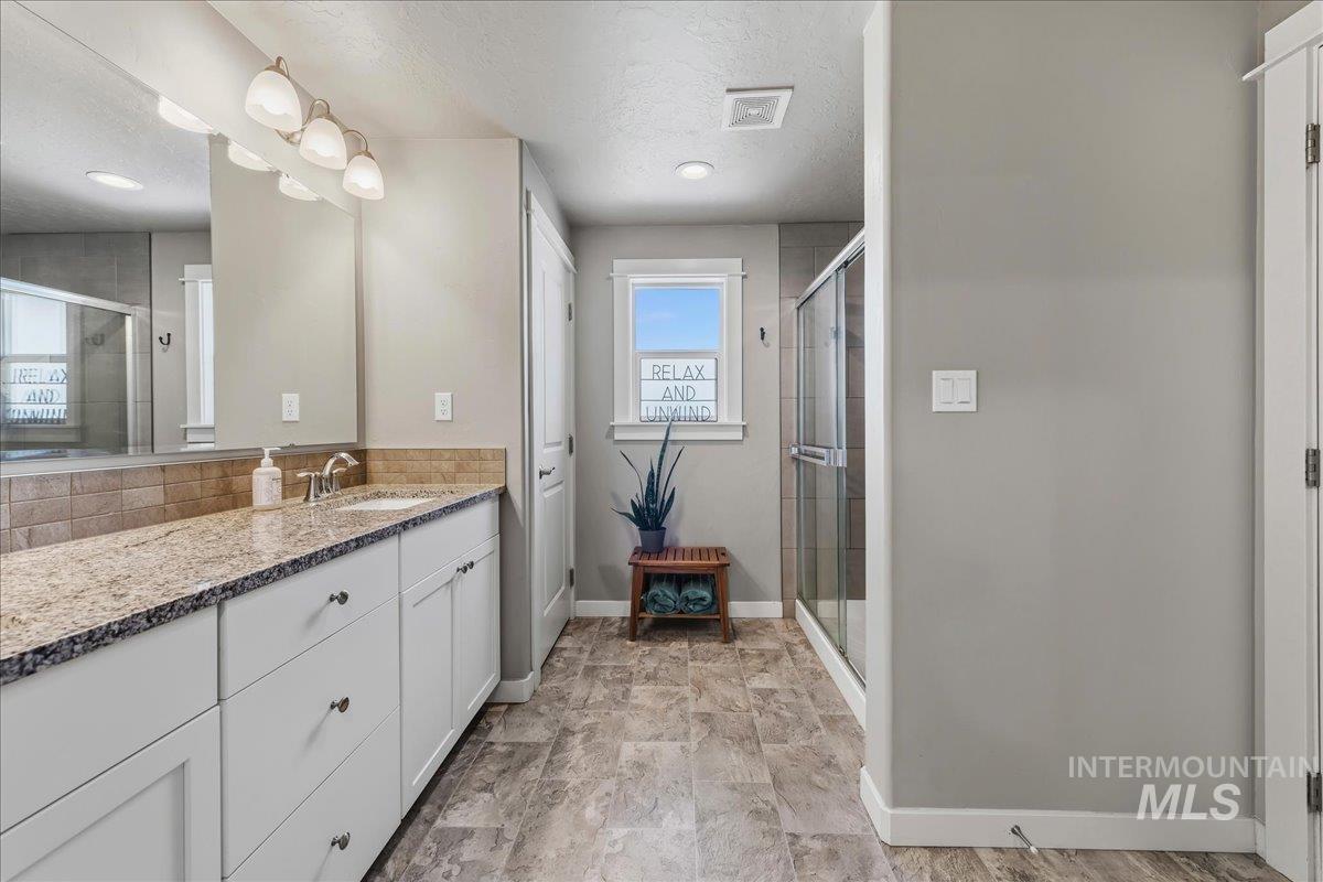 5770 E Walbrook St, Nampa, Idaho 83687, 4 Bedrooms, 2 Bathrooms, Residential For Sale, Price $519,900, 98991784
