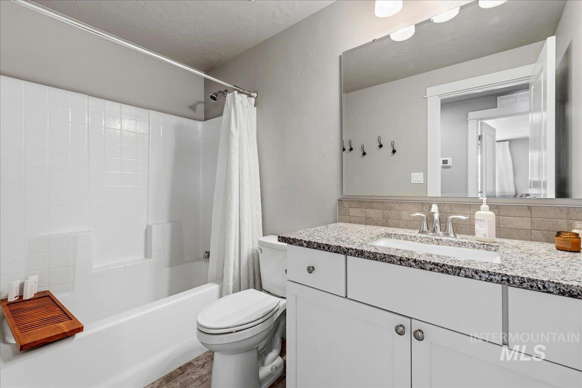 5770 E Walbrook St, Nampa, Idaho 83687, 4 Bedrooms, 2 Bathrooms, Residential For Sale, Price $519,900, 98991784