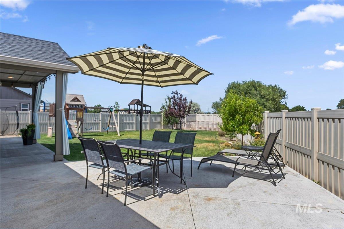 5770 E Walbrook St, Nampa, Idaho 83687, 4 Bedrooms, 2 Bathrooms, Residential For Sale, Price $519,900, 98991784