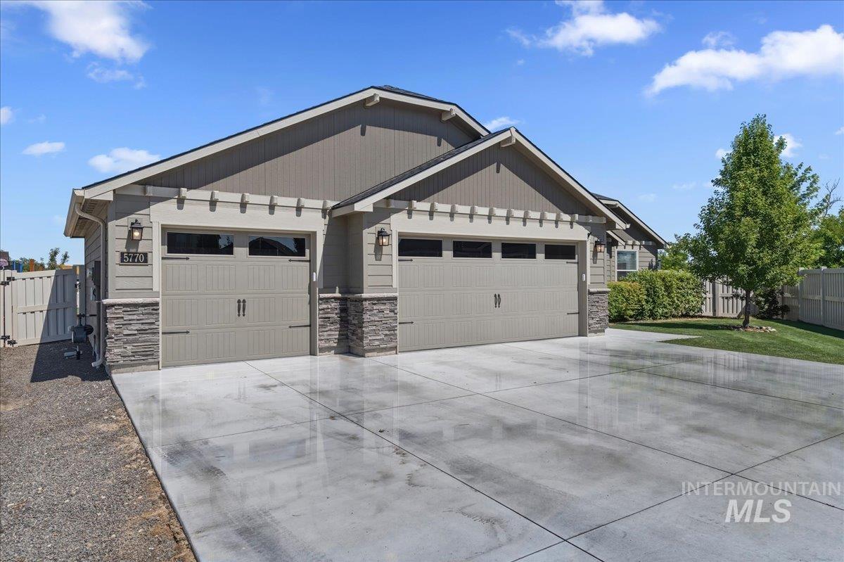5770 E Walbrook St, Nampa, Idaho 83687, 4 Bedrooms, 2 Bathrooms, Residential For Sale, Price $519,900, 98991784
