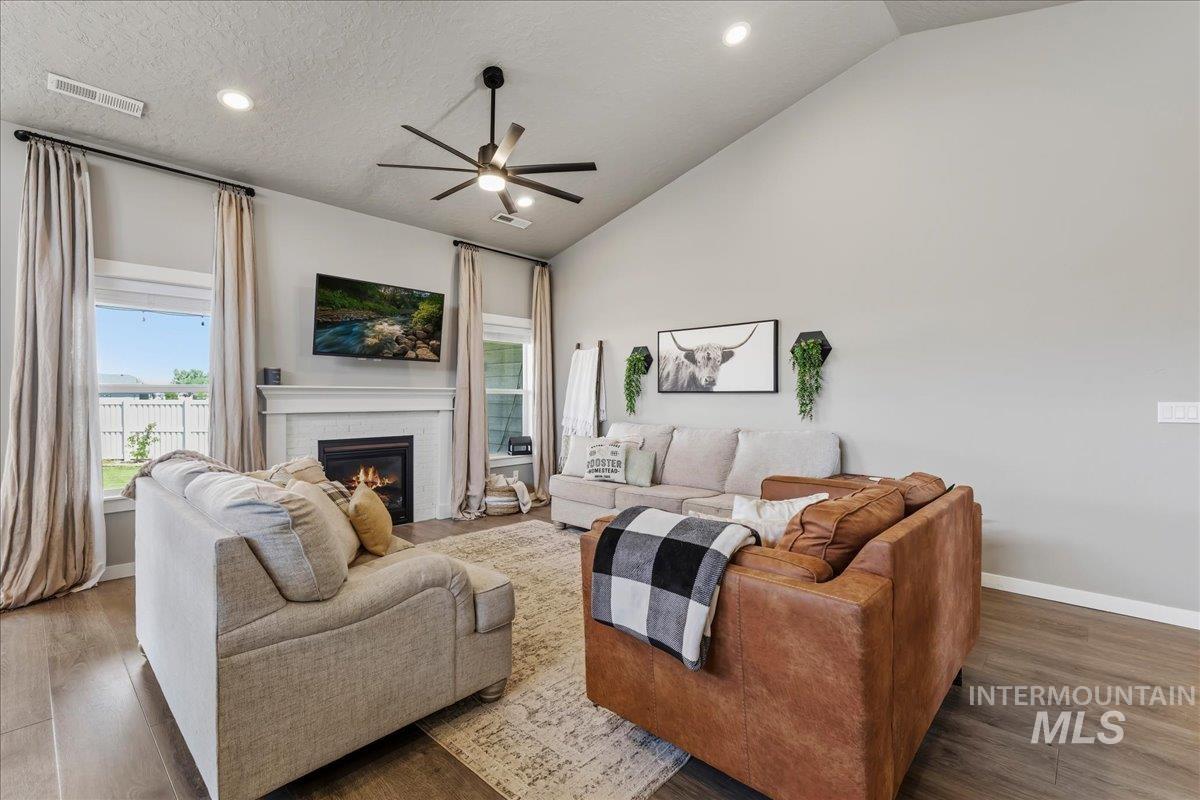 5770 E Walbrook St, Nampa, Idaho 83687, 4 Bedrooms, 2 Bathrooms, Residential For Sale, Price $519,900, 98991784
