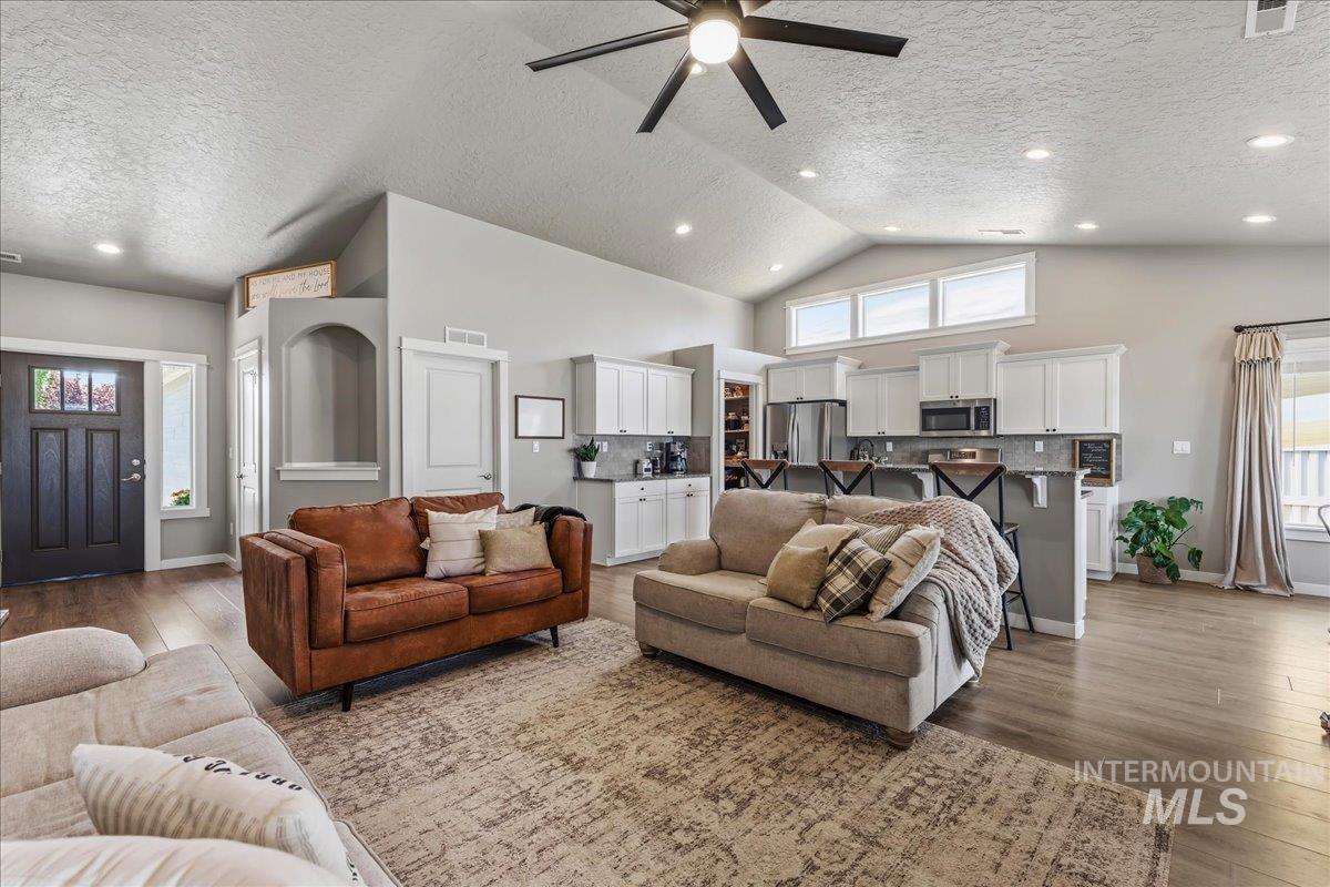 5770 E Walbrook St, Nampa, Idaho 83687, 4 Bedrooms, 2 Bathrooms, Residential For Sale, Price $519,900, 98991784