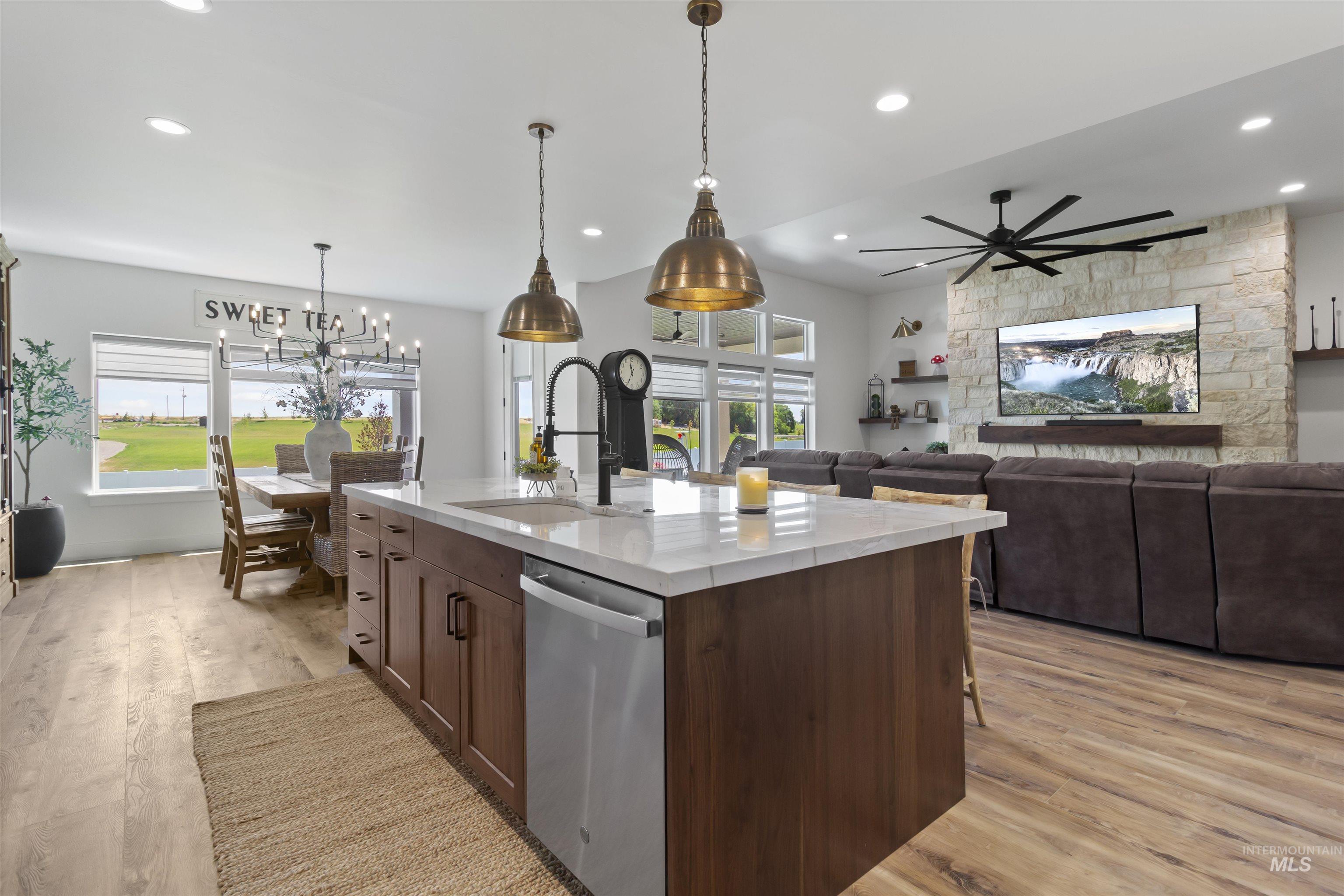 3686 E 3735 N, Kimberly, Idaho 83341, 3 Bedrooms, 2.5 Bathrooms, Residential For Sale, Price $1,199,000,MLS 98991785