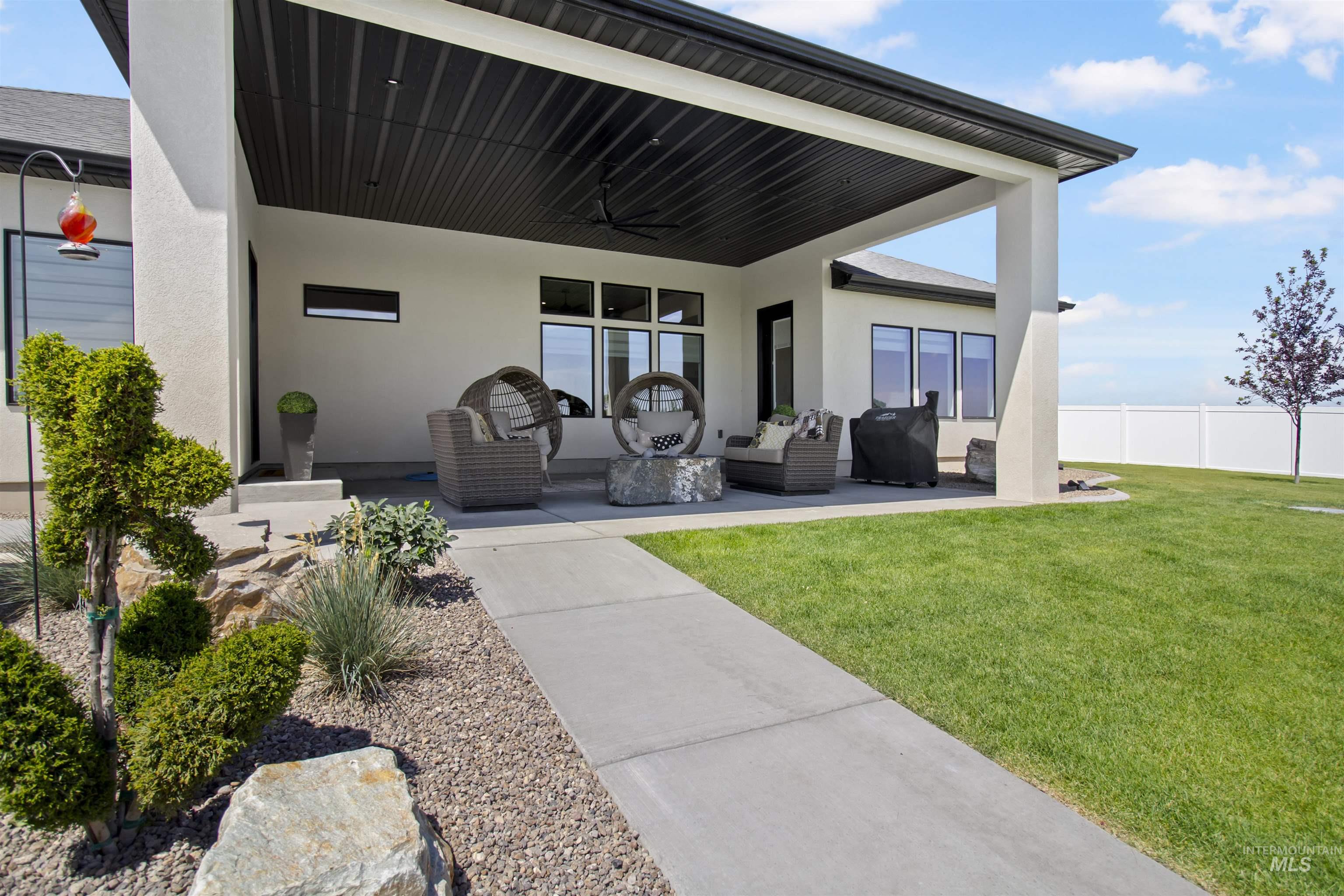 3686 E 3735 N, Kimberly, Idaho 83341, 3 Bedrooms, 2.5 Bathrooms, Residential For Sale, Price $1,199,000,MLS 98991785