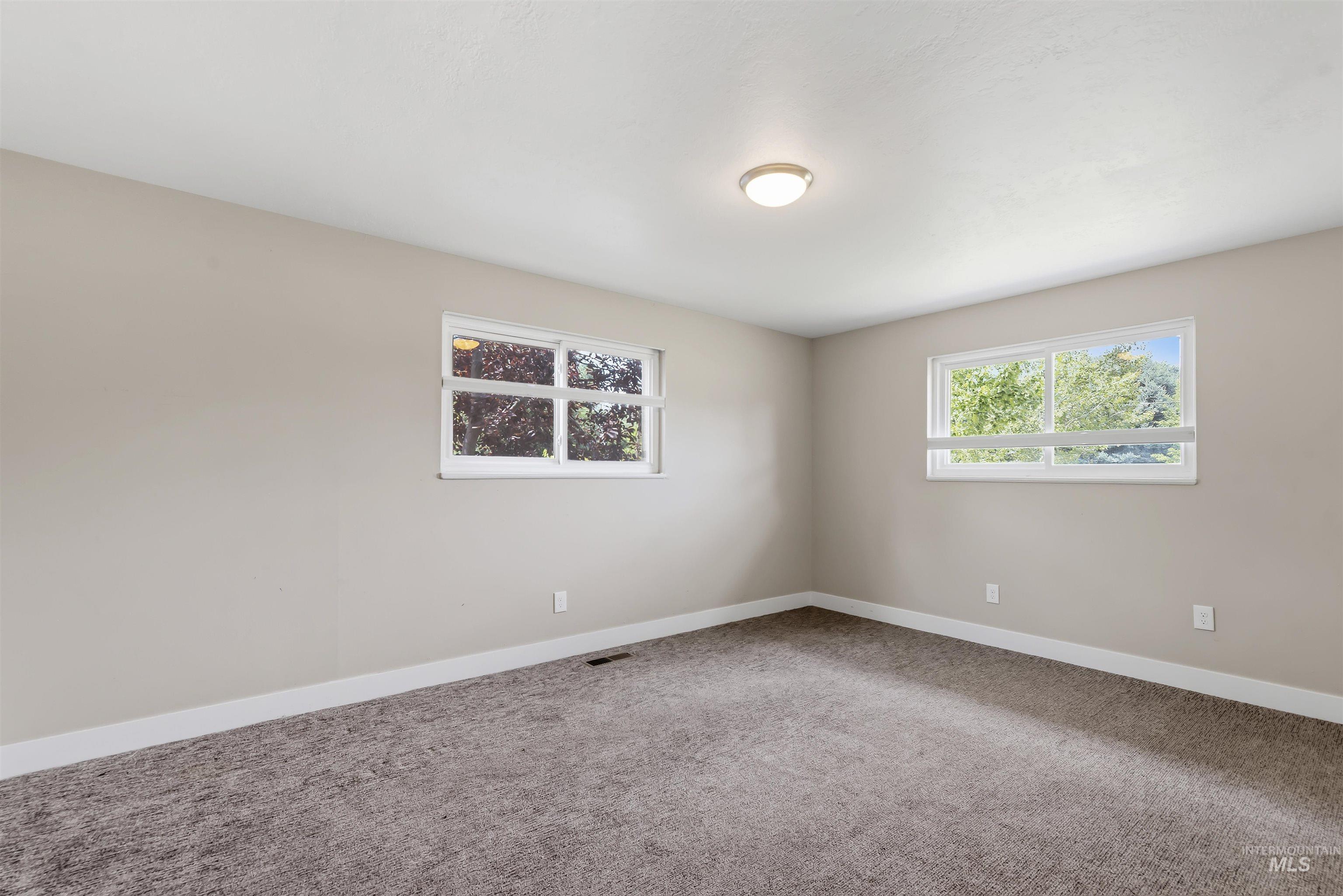 355 E Beacon Light Rd, Eagle, Idaho 83616, 5 Bedrooms, 2 Bathrooms, Residential For Sale, Price $979,000, 98991787