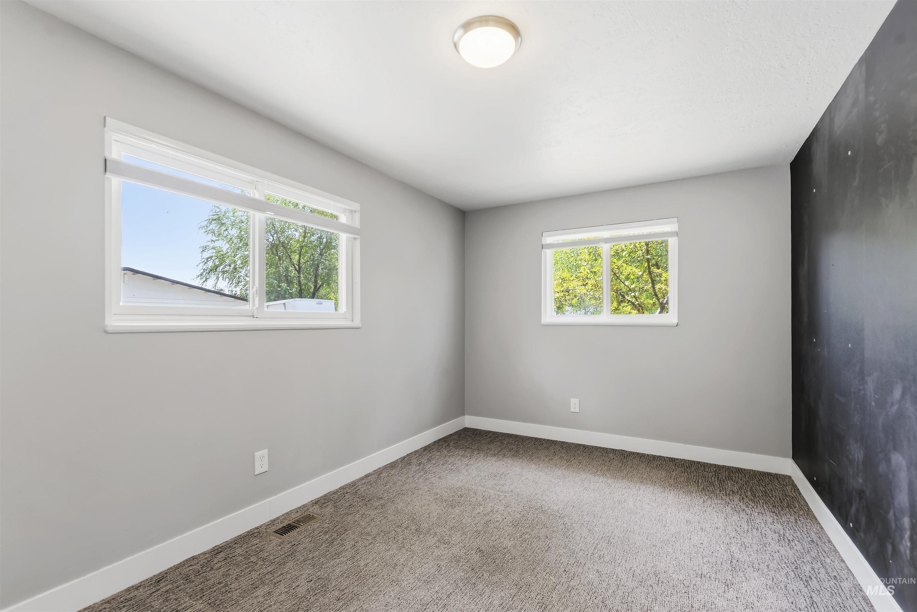 355 E Beacon Light Rd, Eagle, Idaho 83616, 5 Bedrooms, 2 Bathrooms, Residential For Sale, Price $979,000, 98991787