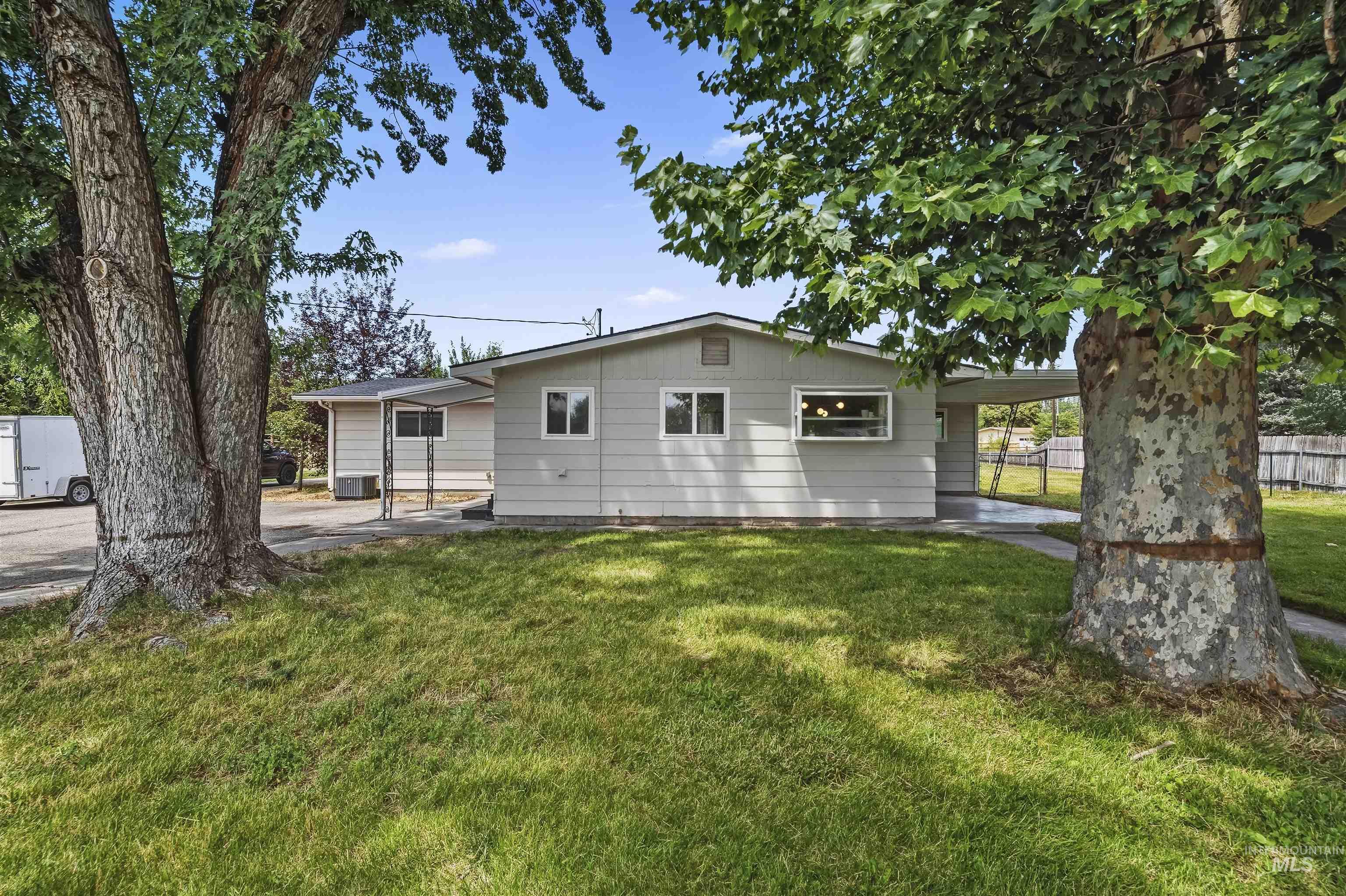 355 E Beacon Light Rd, Eagle, Idaho 83616, 5 Bedrooms, 2 Bathrooms, Residential For Sale, Price $979,000, 98991787