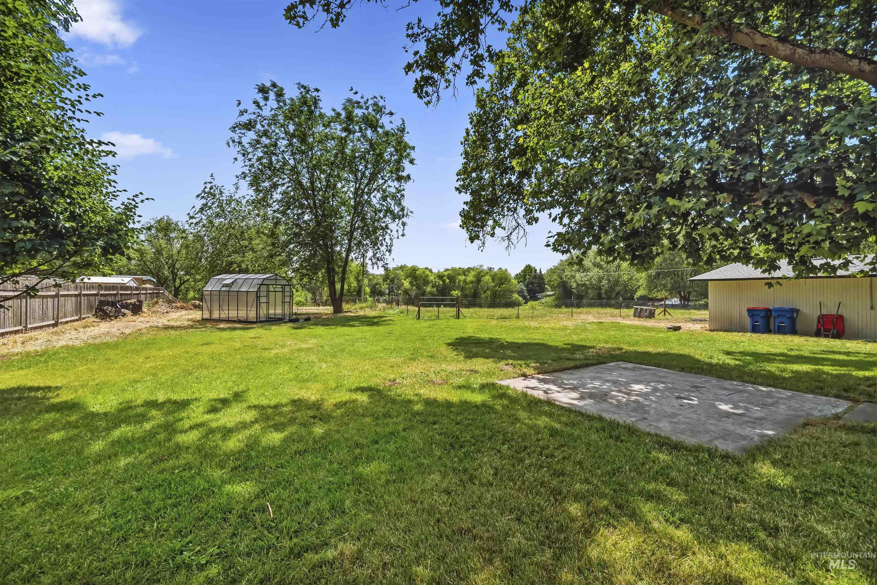 355 E Beacon Light Rd, Eagle, Idaho 83616, 5 Bedrooms, 2 Bathrooms, Residential For Sale, Price $979,000, 98991787