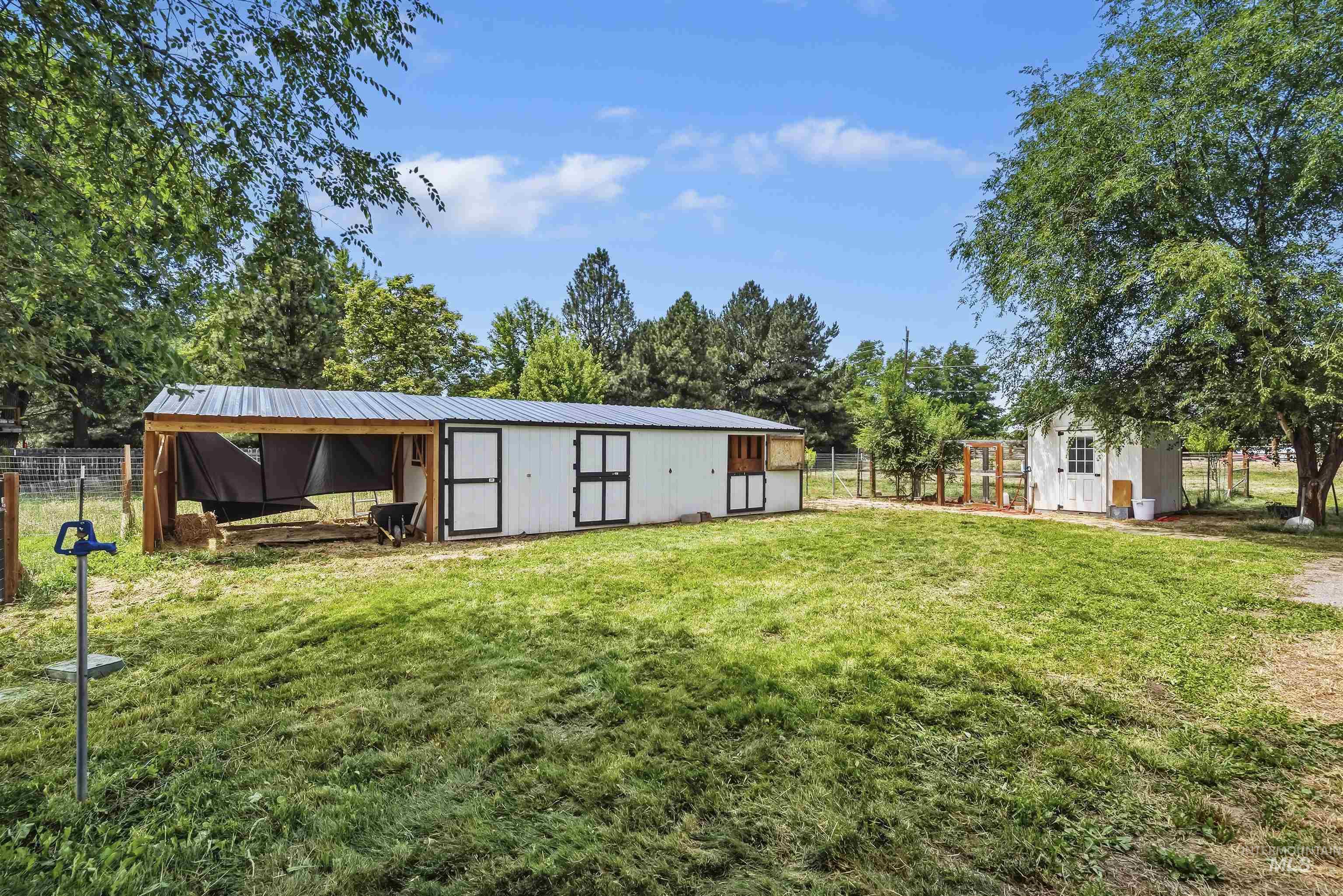 355 E Beacon Light Rd, Eagle, Idaho 83616, 5 Bedrooms, 2 Bathrooms, Residential For Sale, Price $979,000, 98991787