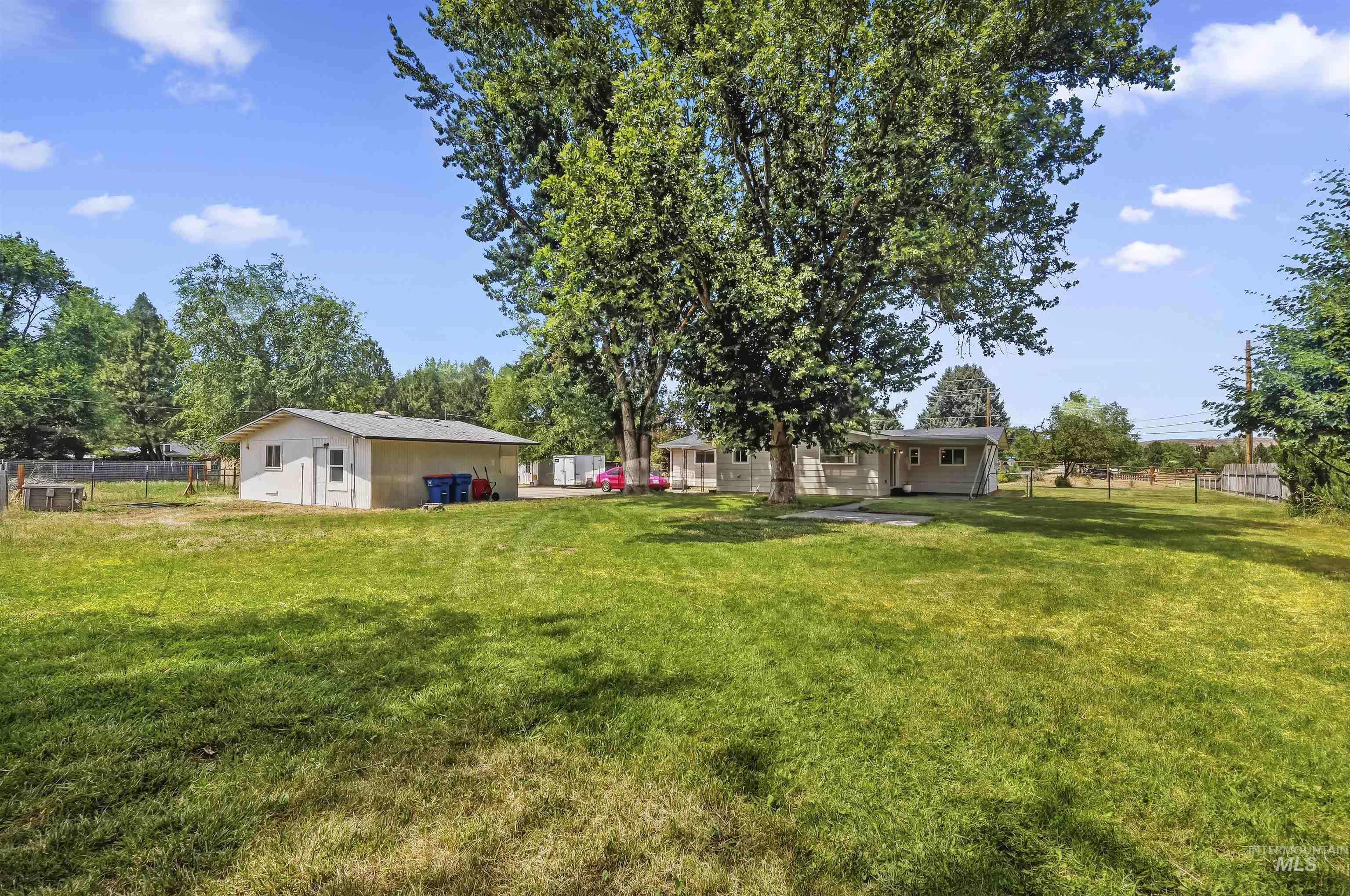 355 E Beacon Light Rd, Eagle, Idaho 83616, 5 Bedrooms, 2 Bathrooms, Residential For Sale, Price $979,000, 98991787
