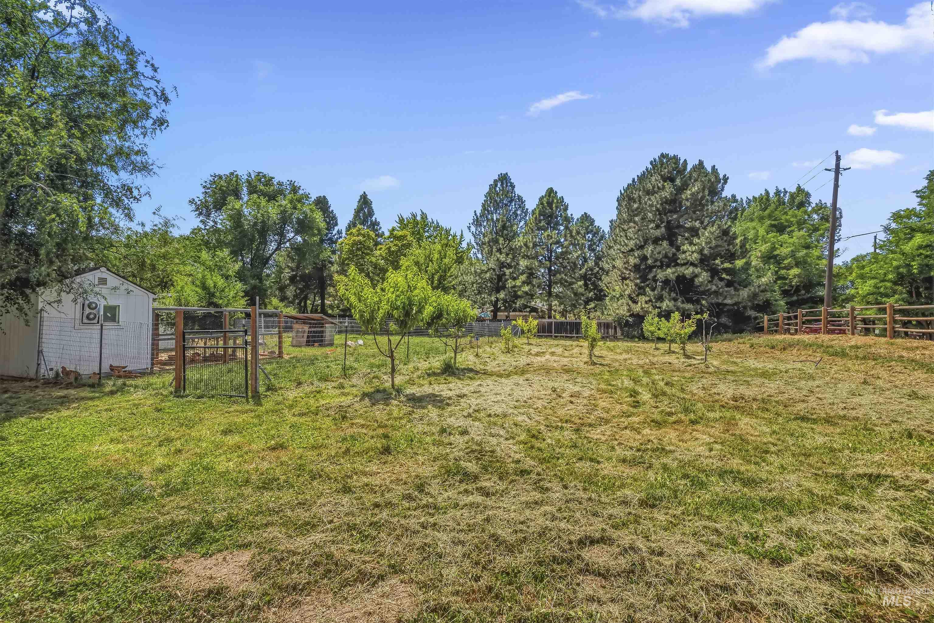 355 E Beacon Light Rd, Eagle, Idaho 83616, 5 Bedrooms, 2 Bathrooms, Residential For Sale, Price $979,000, 98991787