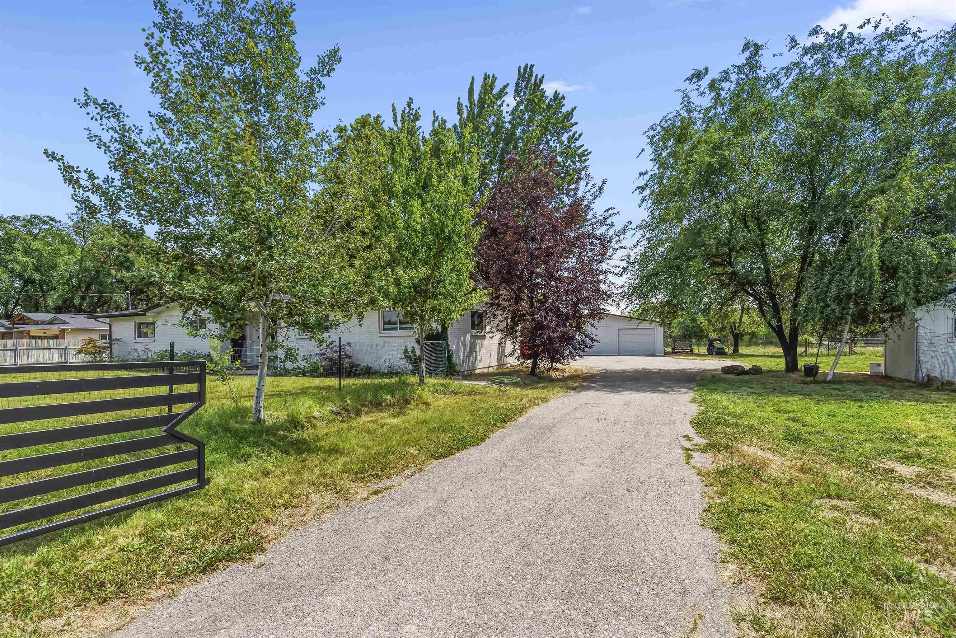 355 E Beacon Light Rd, Eagle, Idaho 83616, 5 Bedrooms, 2 Bathrooms, Residential For Sale, Price $979,000, 98991787
