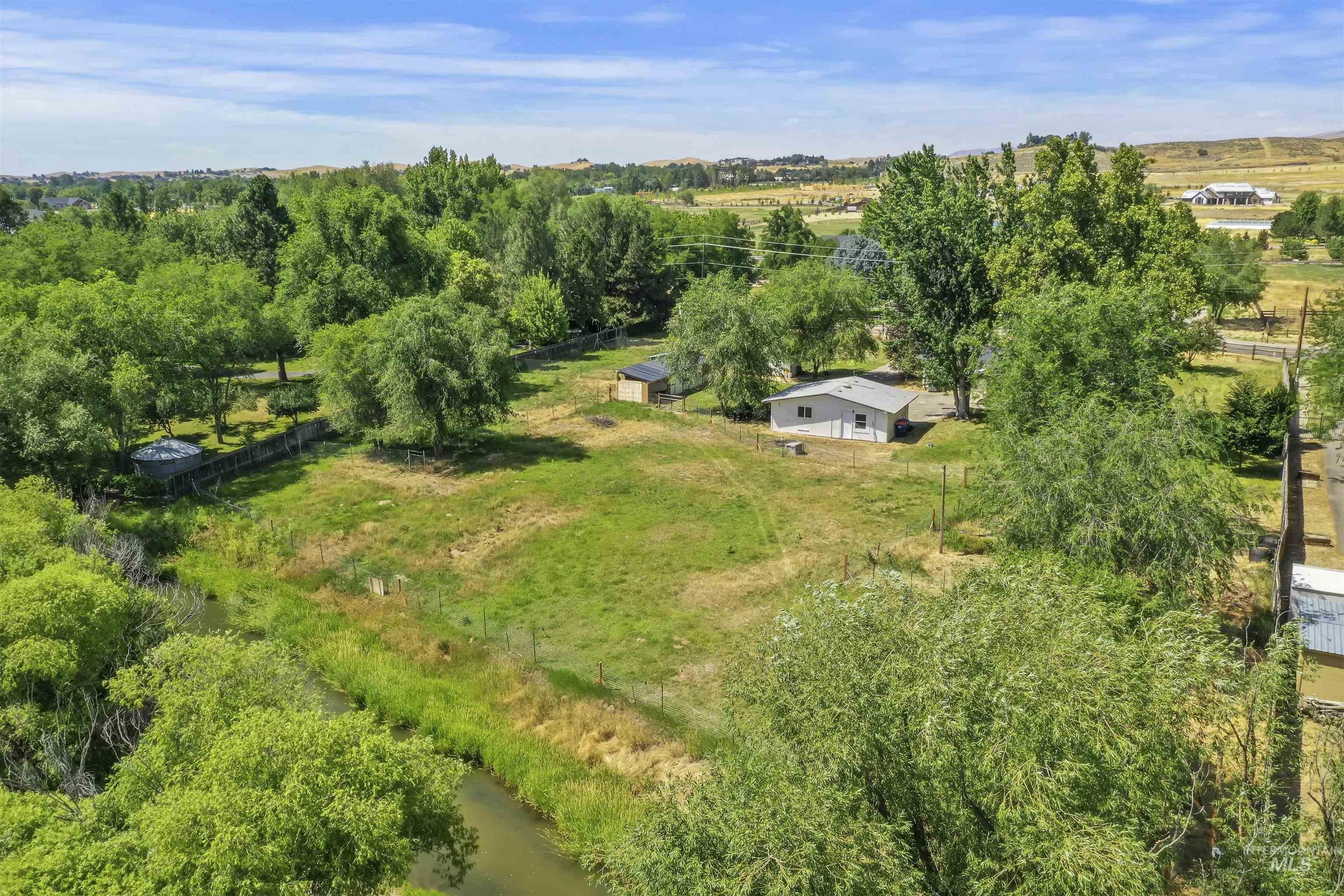 355 E Beacon Light Rd, Eagle, Idaho 83616, 5 Bedrooms, 2 Bathrooms, Residential For Sale, Price $979,000, 98991787
