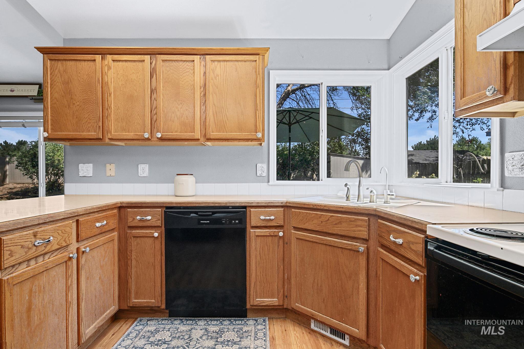 1518 E Ringneck Dr, Meridian, Idaho 83646, 4 Bedrooms, 3 Bathrooms, Residential For Sale, Price $479,900, 98991788