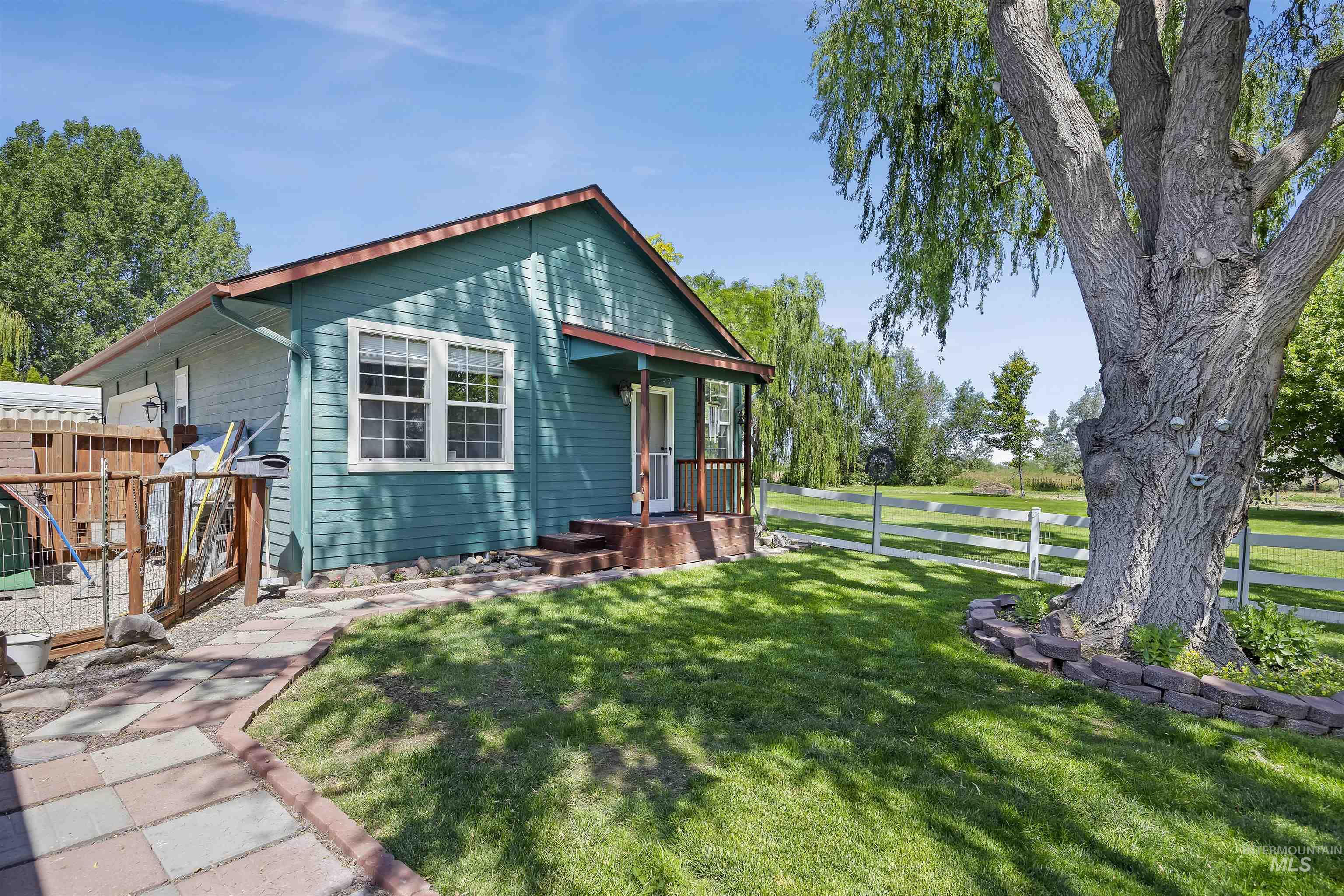 3716 North 2544 East, Twin Falls, Idaho 83301, 4 Bedrooms, 3 Bathrooms, Residential For Sale, Price $775,000,MLS 98991795
