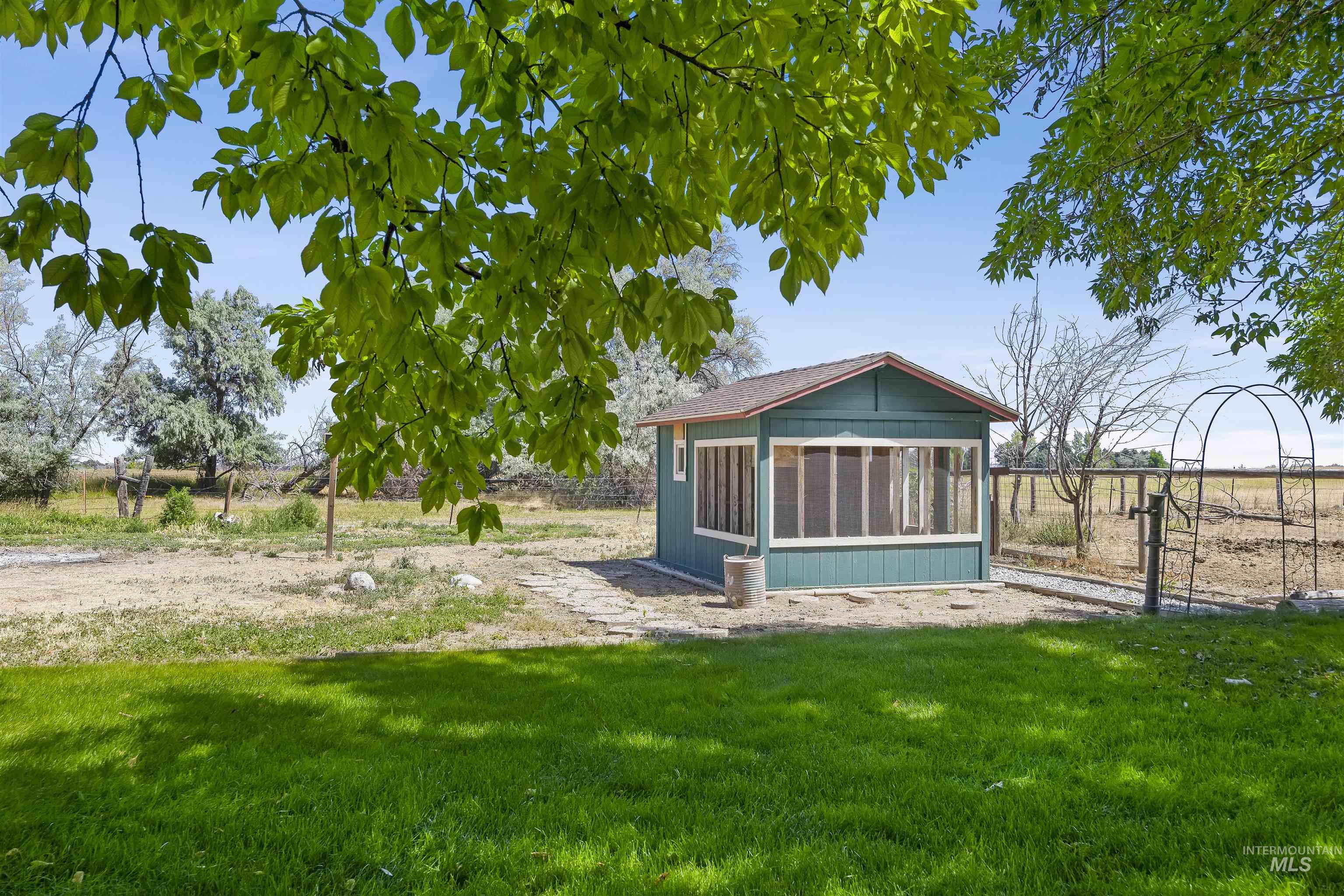 3716 North 2544 East, Twin Falls, Idaho 83301, 4 Bedrooms, 3 Bathrooms, Residential For Sale, Price $775,000,MLS 98991795