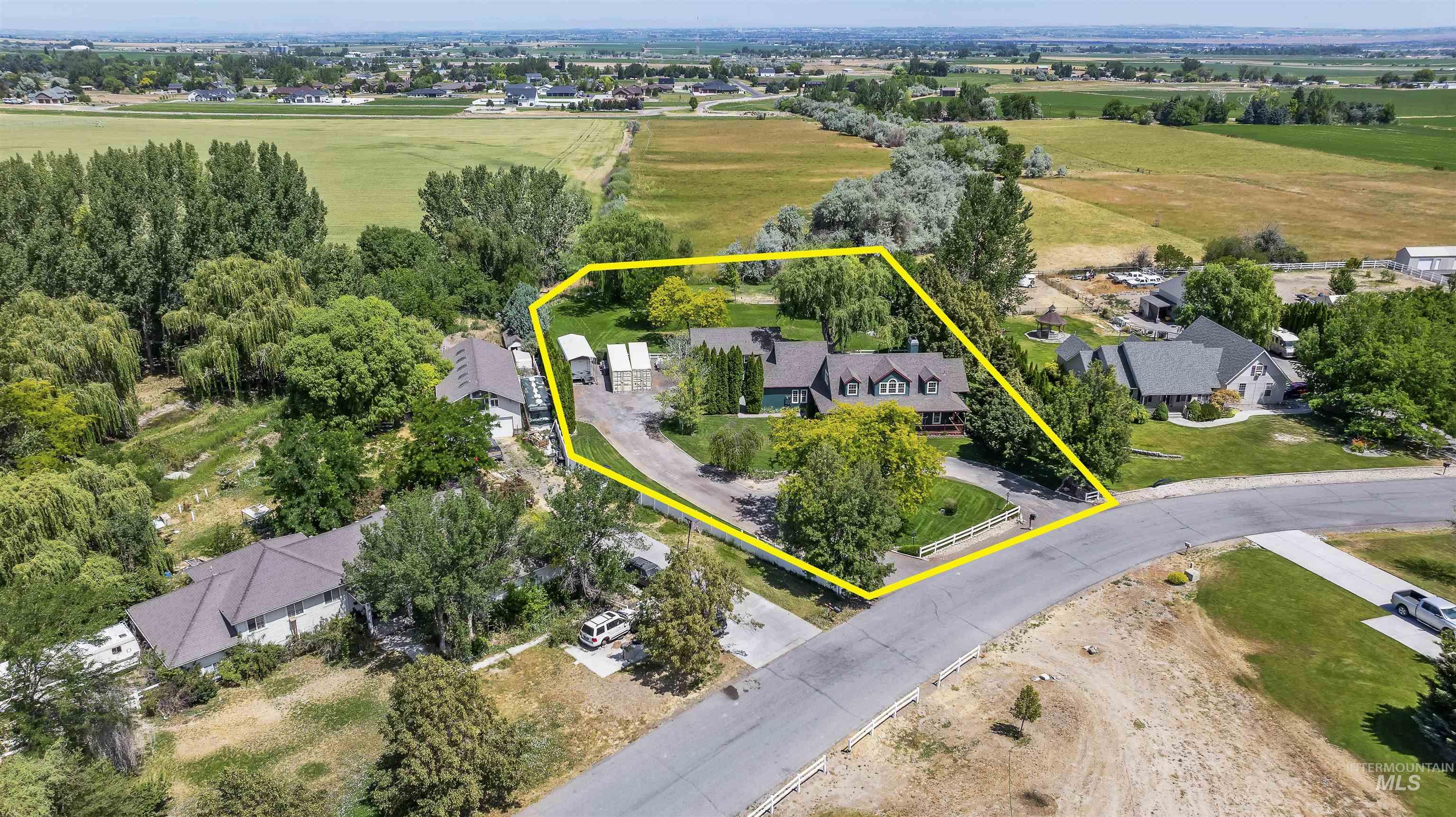 3716 North 2544 East, Twin Falls, Idaho 83301, 4 Bedrooms, 3 Bathrooms, Residential For Sale, Price $775,000,MLS 98991795