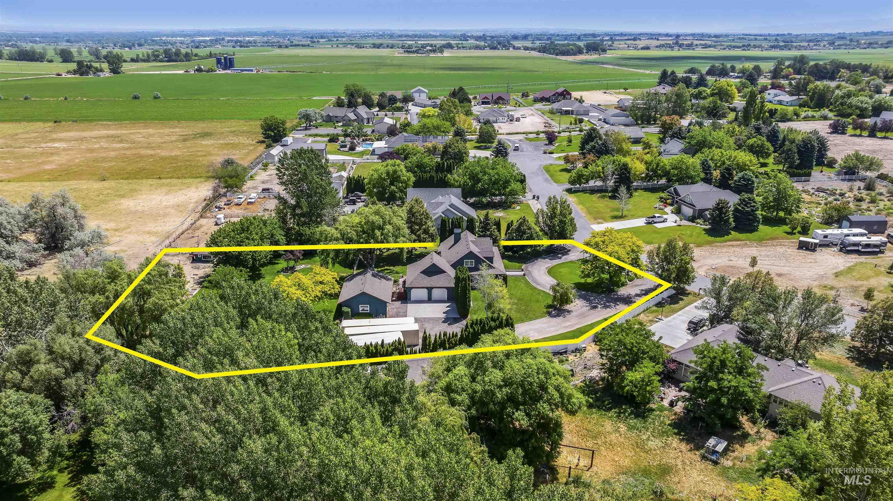 3716 North 2544 East, Twin Falls, Idaho 83301, 4 Bedrooms, 3 Bathrooms, Residential For Sale, Price $775,000,MLS 98991795