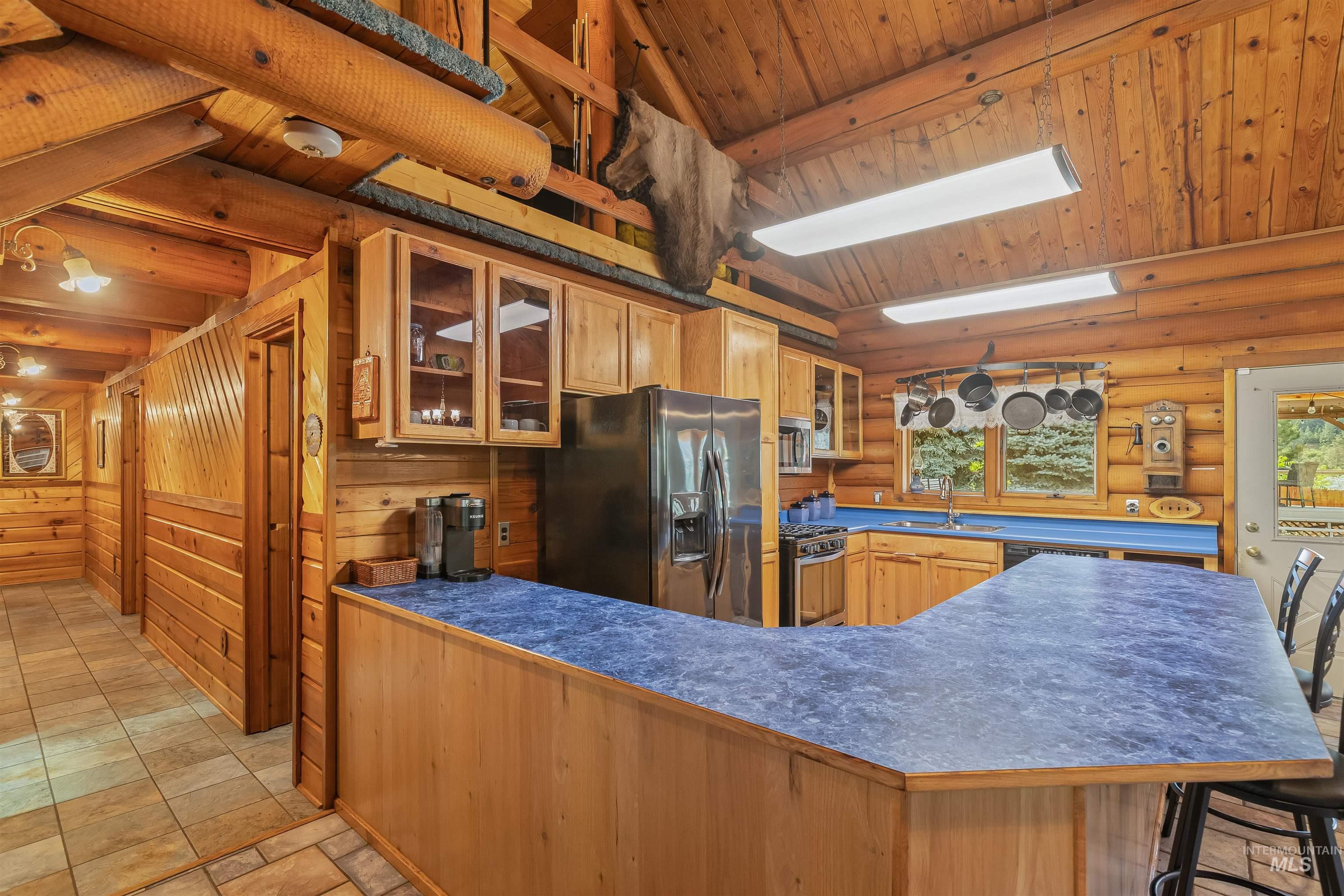 290 & 367 Trails End Dr, Ahsahka, Idaho 83520, 1 Bedroom, 1 Bathroom, Residential Income For Sale, Price $1,700,000, 98991797