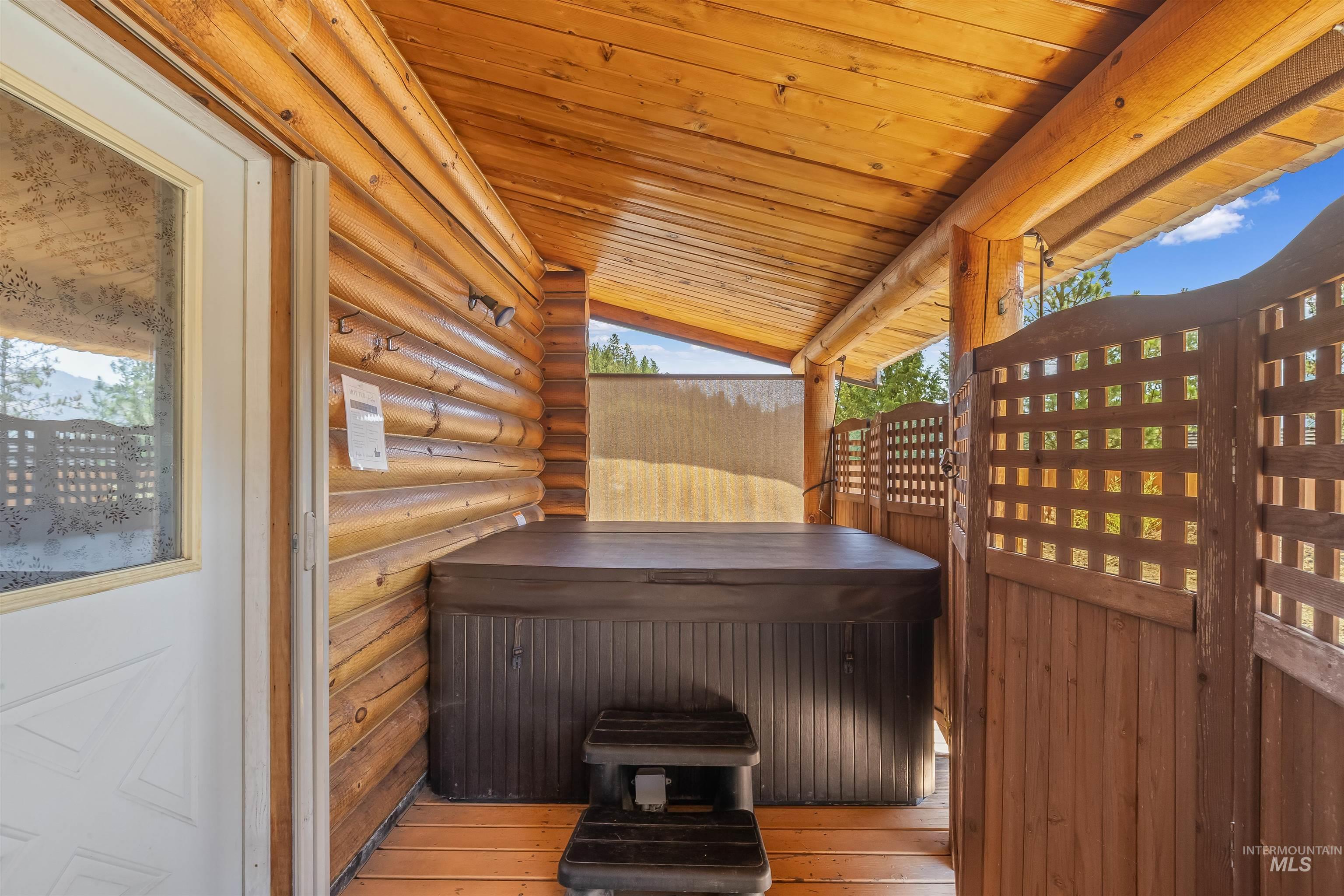 290 & 367 Trails End Dr, Ahsahka, Idaho 83520, 1 Bedroom, 1 Bathroom, Residential Income For Sale, Price $1,700,000, 98991797