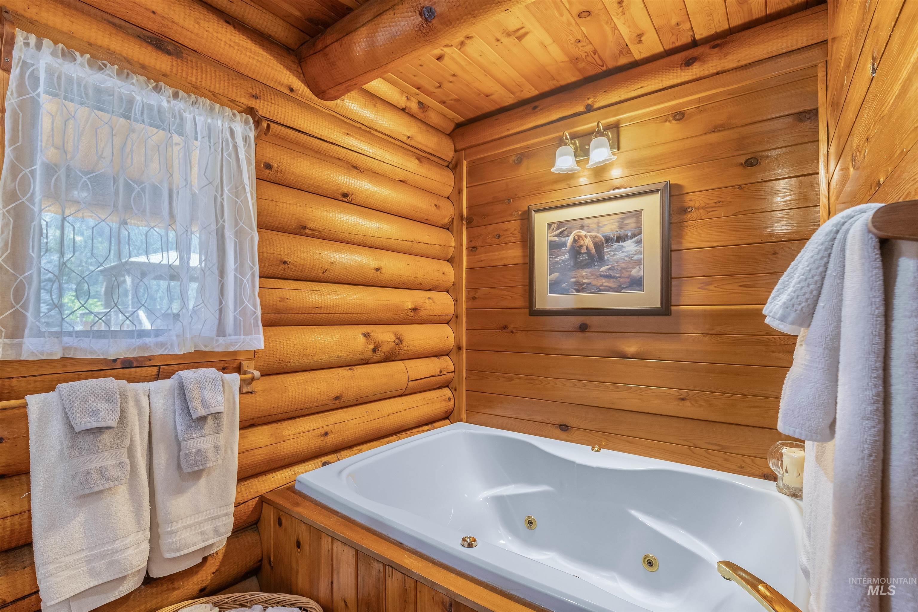 290 & 367 Trails End Dr, Ahsahka, Idaho 83520, 1 Bedroom, 1 Bathroom, Residential Income For Sale, Price $1,700,000, 98991797