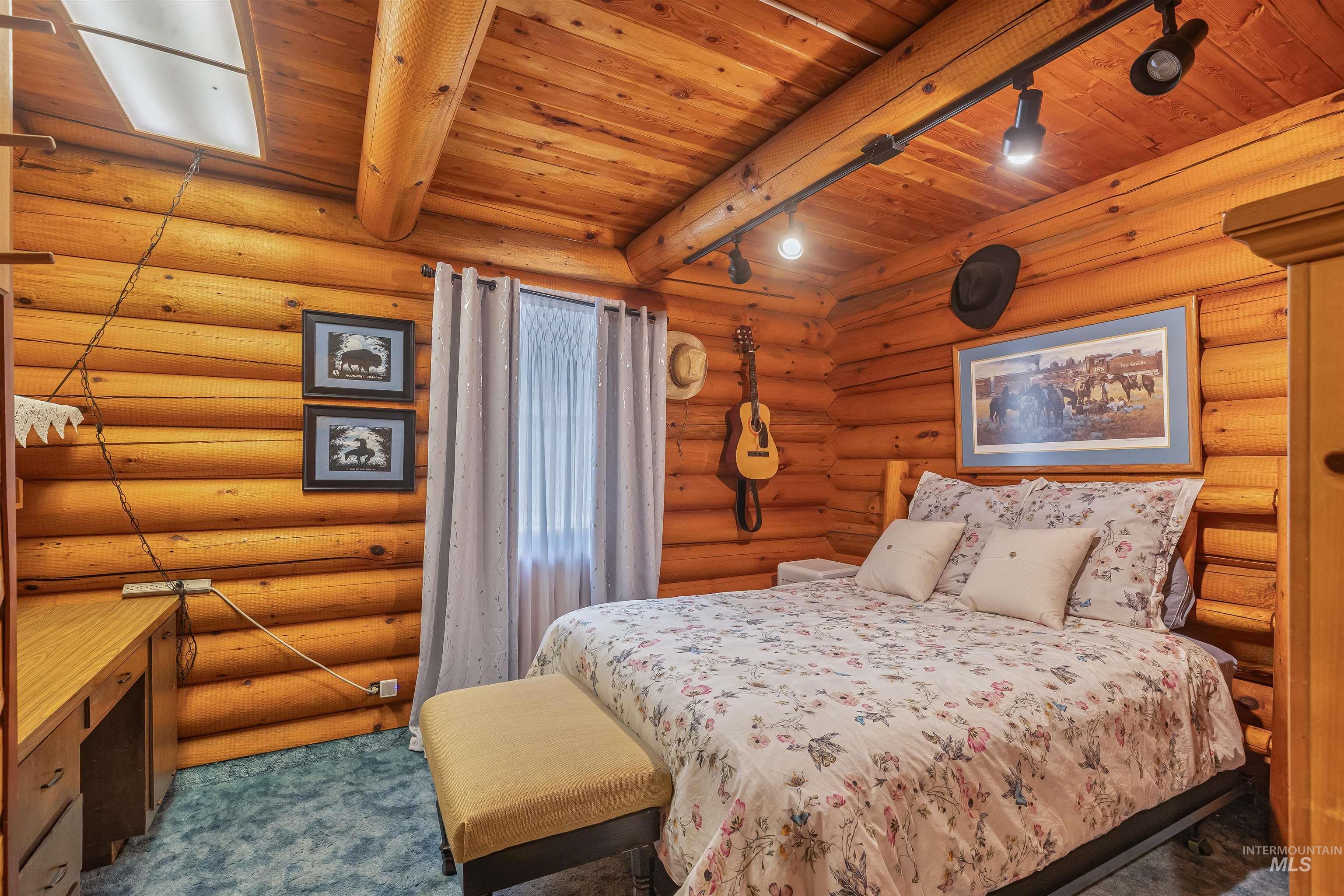 290 & 367 Trails End Dr, Ahsahka, Idaho 83520, 1 Bedroom, 1 Bathroom, Residential Income For Sale, Price $1,700,000, 98991797