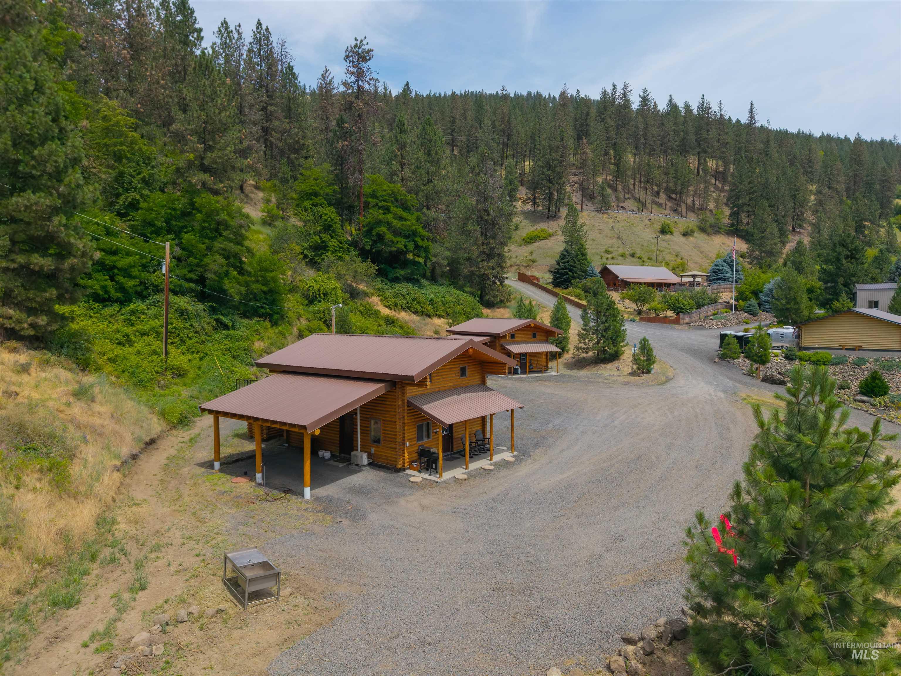 290 & 367 Trails End Dr, Ahsahka, Idaho 83520, 1 Bedroom, 1 Bathroom, Residential Income For Sale, Price $1,700,000, 98991797