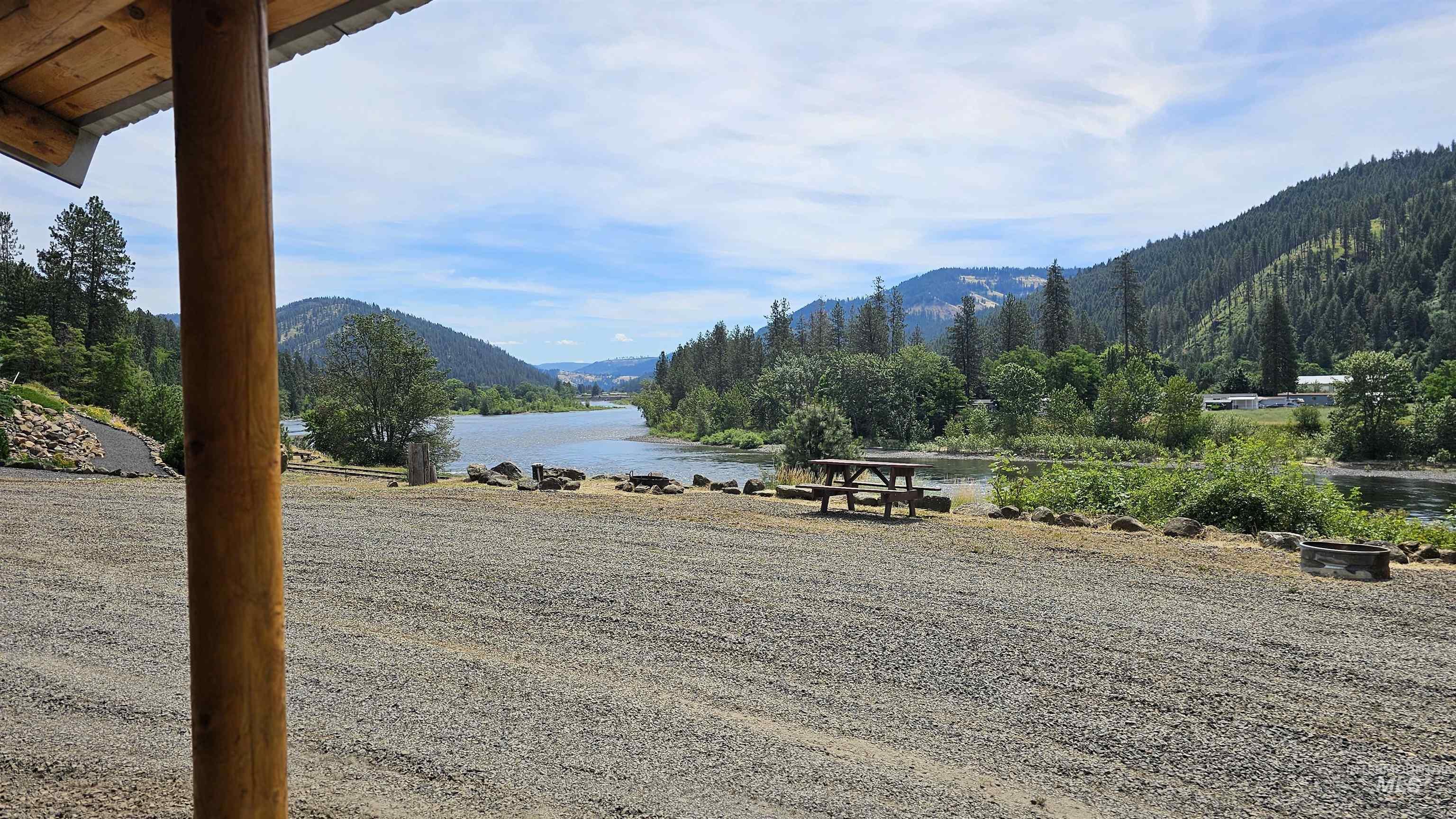 290 & 367 Trails End Dr, Ahsahka, Idaho 83520, 1 Bedroom, 1 Bathroom, Residential Income For Sale, Price $1,700,000, 98991797