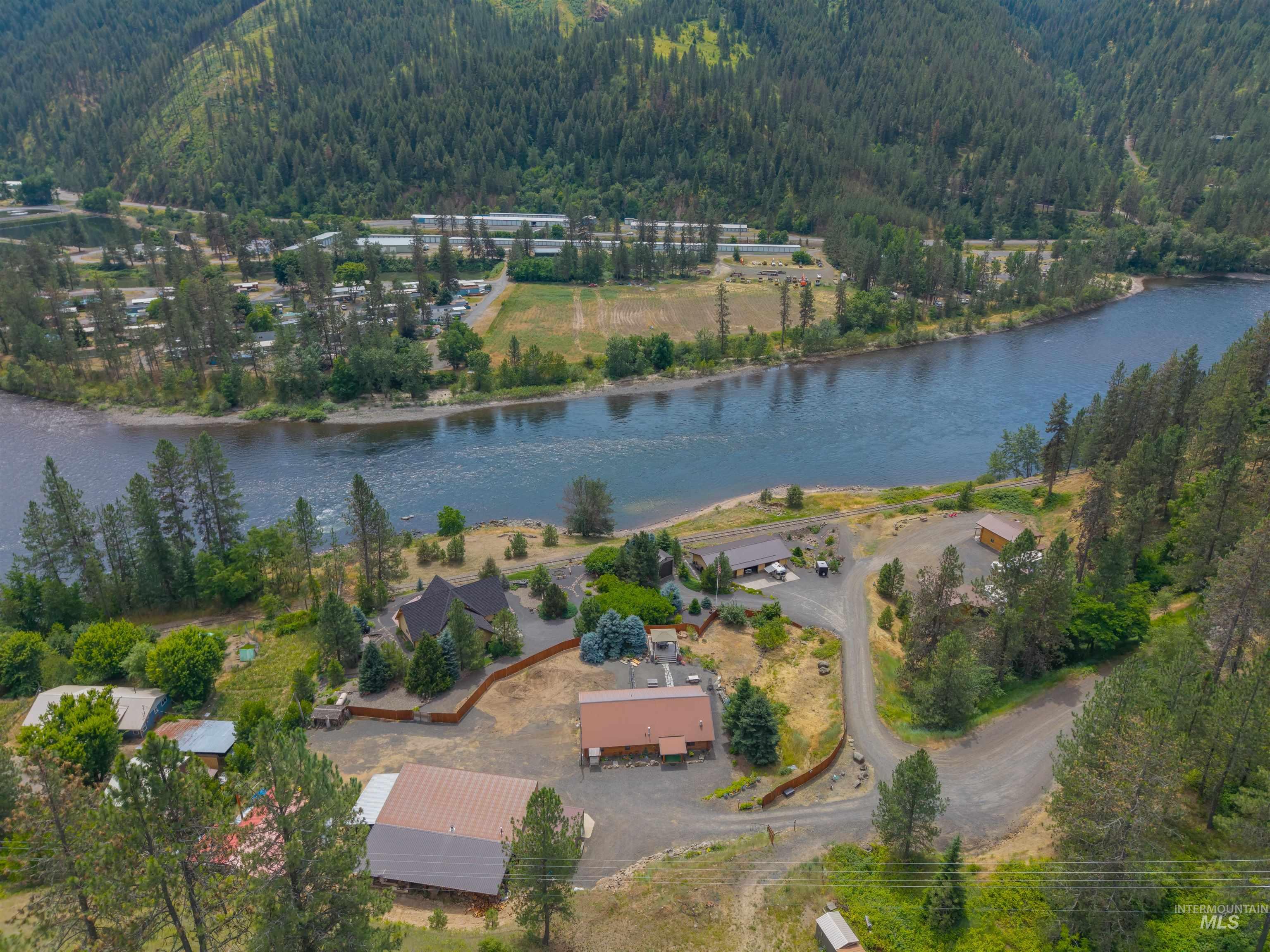 290 & 367 Trails End Dr, Ahsahka, Idaho 83520, 1 Bedroom, 1 Bathroom, Residential Income For Sale, Price $1,700,000, 98991797