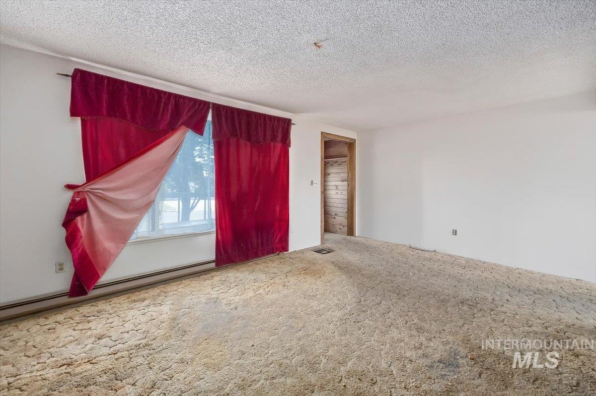 526 W Avenue E # J, Jerome, Idaho 83338-2914, 3 Bedrooms, 2 Bathrooms, Residential For Sale, Price $289,900, 98991798