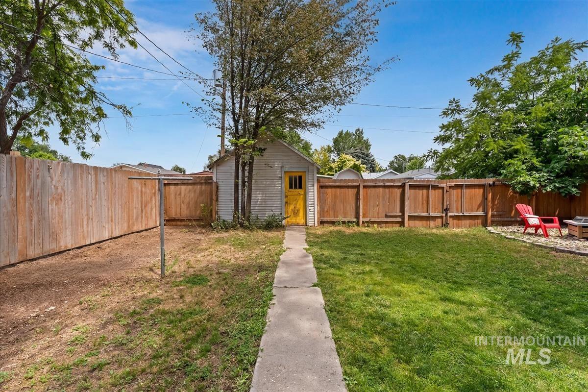 120 S Nectarine St, Nampa, Idaho 83686, 2 Bedrooms, 1 Bathroom, Residential For Sale, Price $319,500, 98991801