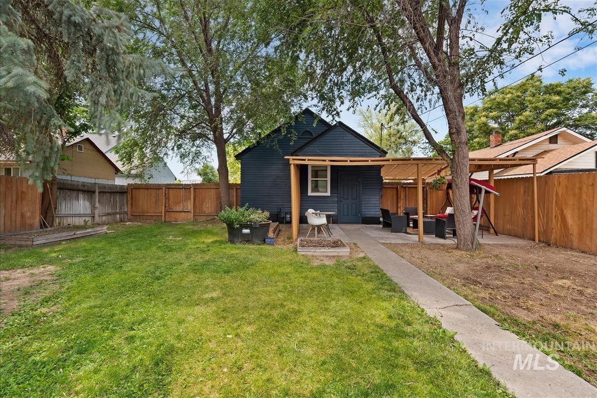 120 S Nectarine St, Nampa, Idaho 83686, 2 Bedrooms, 1 Bathroom, Residential For Sale, Price $319,500, 98991801