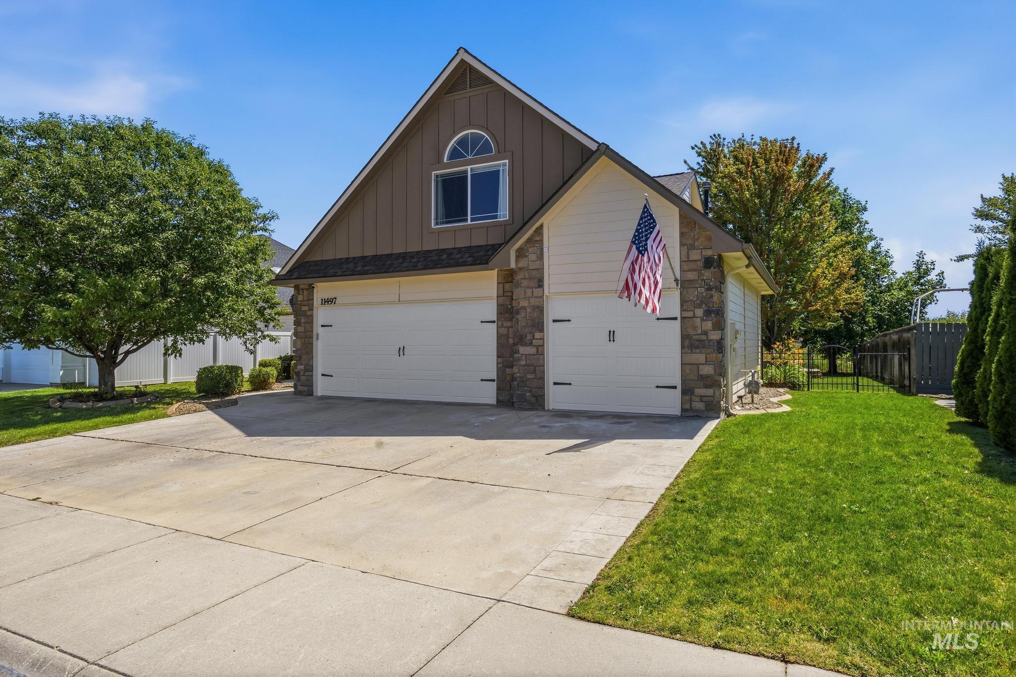 11497 W Celestial Dr, Star, Idaho 83669, 3 Bedrooms, 2.5 Bathrooms, Residential For Sale, Price $599,900,MLS 98991806