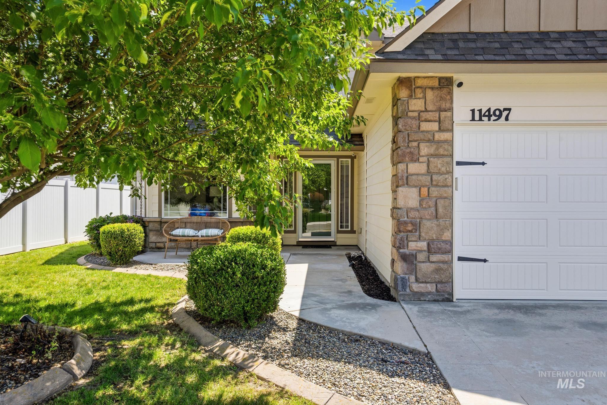 11497 W Celestial Dr, Star, Idaho 83669, 3 Bedrooms, 2.5 Bathrooms, Residential For Sale, Price $599,900,MLS 98991806