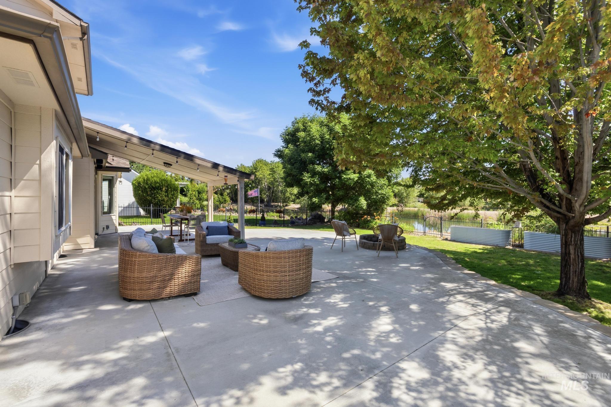 11497 W Celestial Dr, Star, Idaho 83669, 3 Bedrooms, 2.5 Bathrooms, Residential For Sale, Price $599,900,MLS 98991806